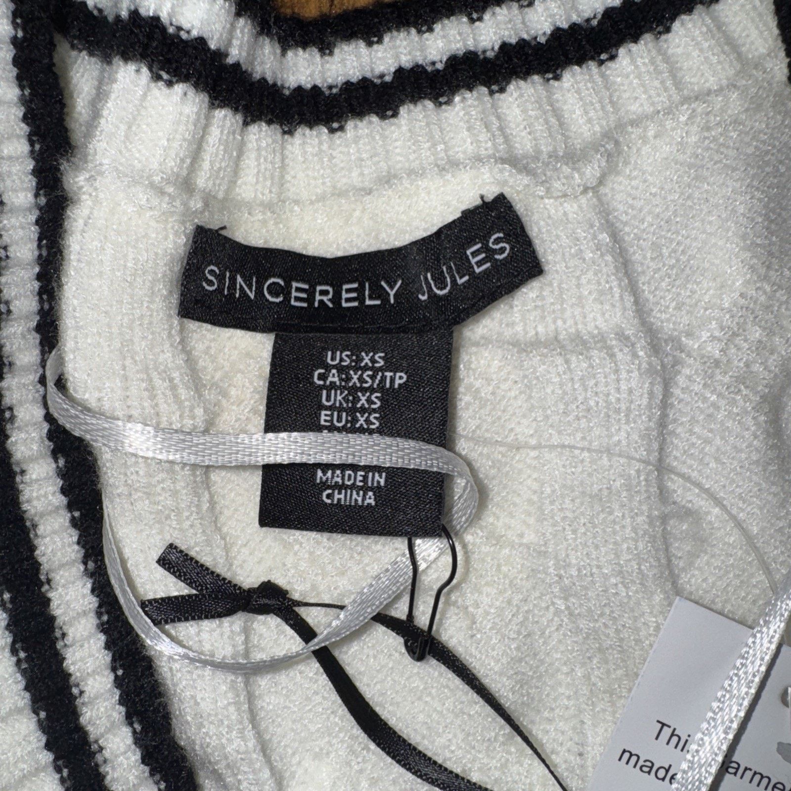 Vintage Sincerely Jules Cable Knit V Neck Sweater Cream XS 16x16 Size XS / US 0-2 / IT 36-38 - 3 Thumbnail