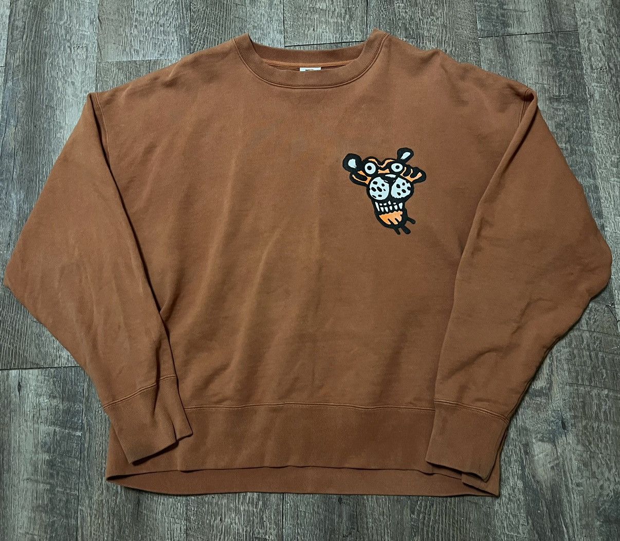 SOULGOODS Beijing Tiger Crewneck Sweater size Large