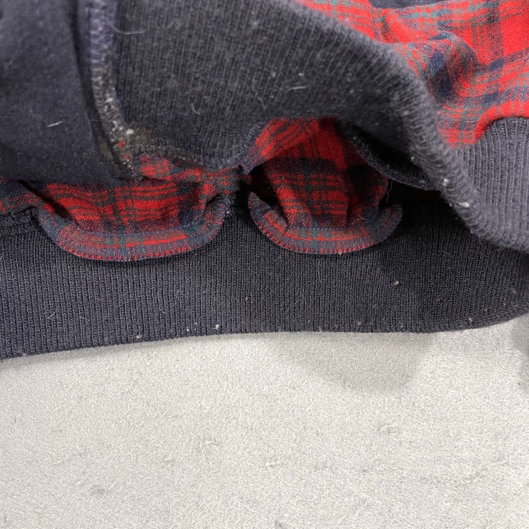 Pendleton VINTAGE Pendleton Sweater Mens Large Red Plaid 100% Wool Grandpa Cardigan USA Size US L / EU 52-54 / 3 - 4 Thumbnail