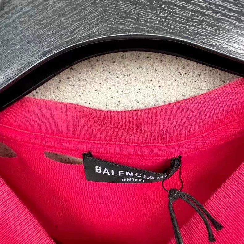 Balenciaga Balenciaga Red short sleeves with holes Size US XS / EU 42 / 0 - 3 Thumbnail