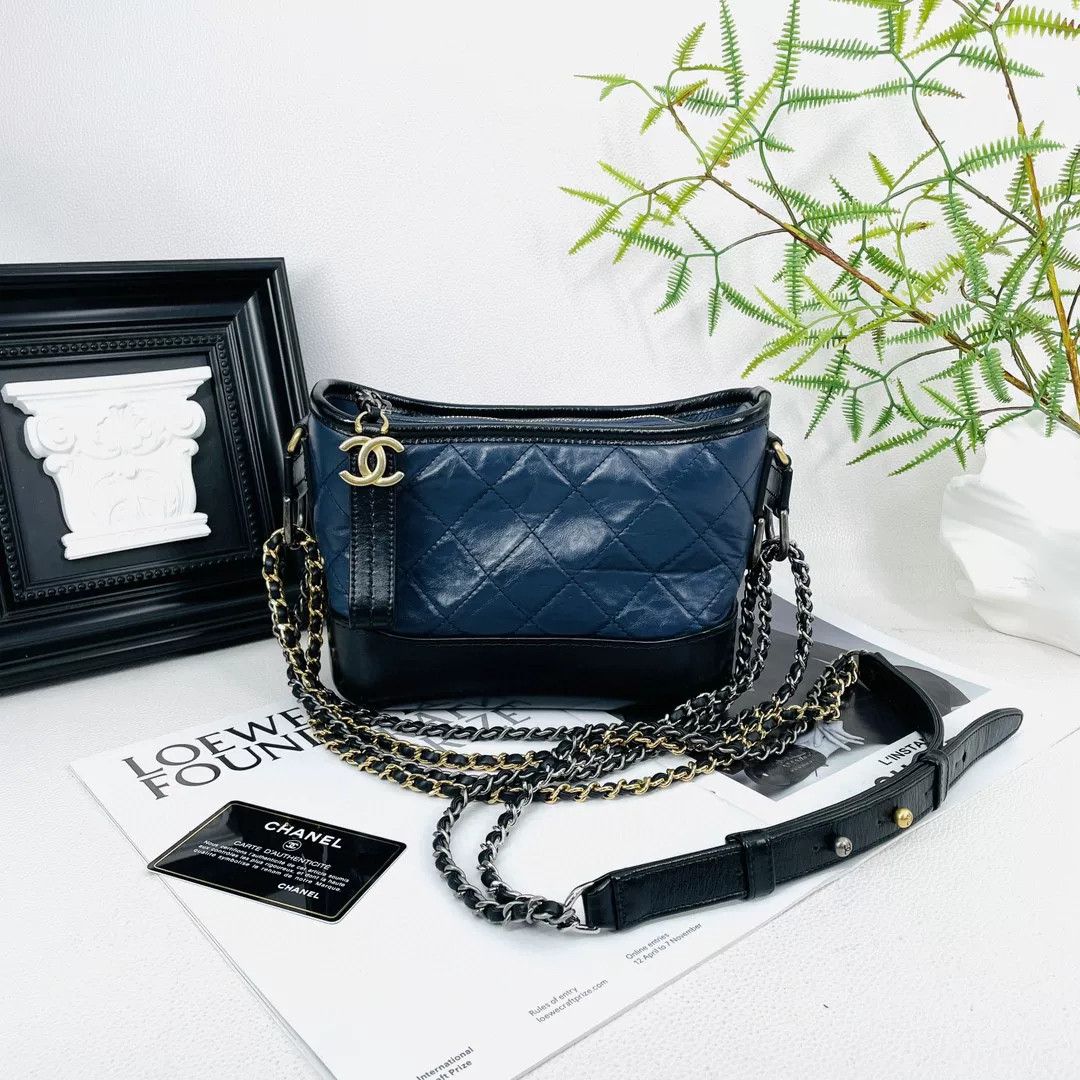 Chanel Pre-loved Bag Very good condition Size ONE SIZE - 1 Thumbnail