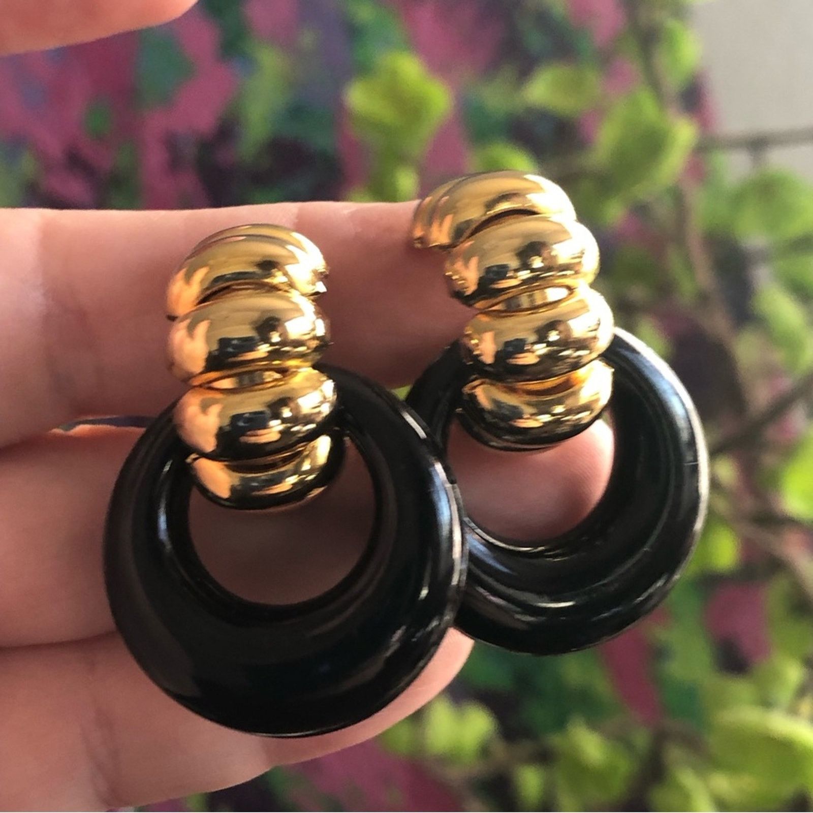 Vintage Vintage bold gold and black clip on earrings Size ONE SIZE - 4 Thumbnail