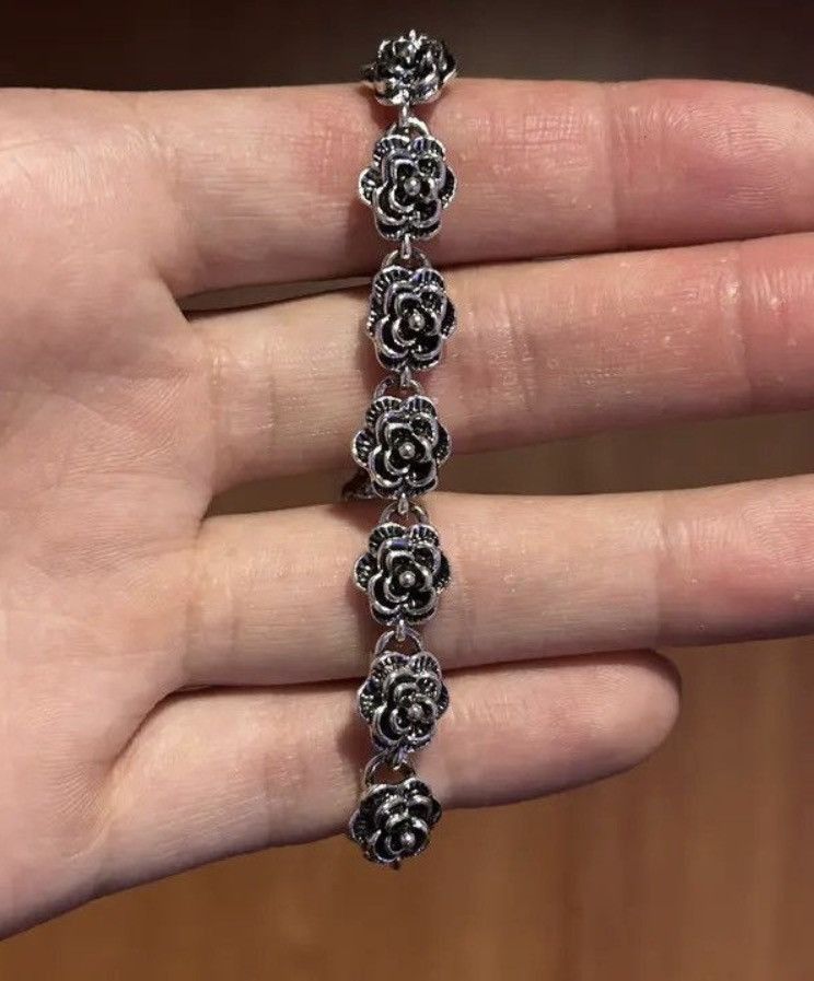 Japanese Brand Y2K Rose Bracelet Size ONE SIZE - 2 Thumbnail