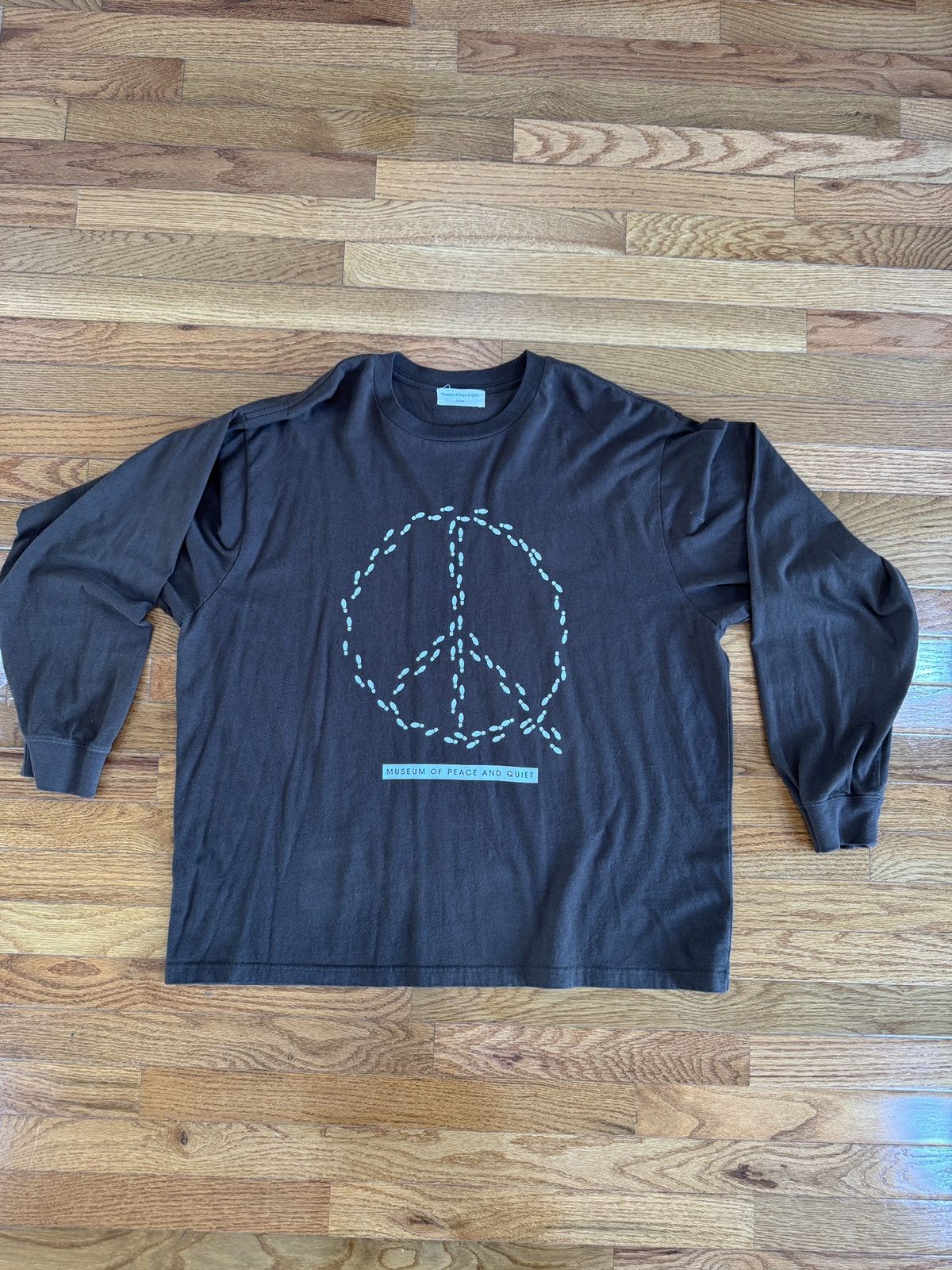 Museum of Peace and Quiet Peace long sleeve Size US XL / EU 56 / 4 - 1 Thumbnail