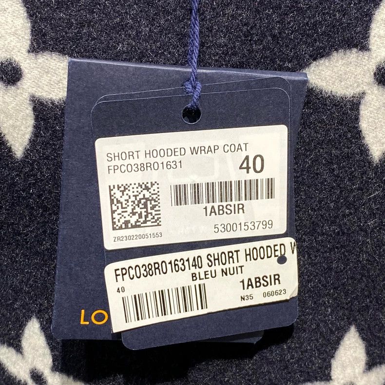 Louis Vuitton Louis Vuitton Blue big old flower full print bathrobe coat Size S / US 4 / IT 40 - 6 Thumbnail