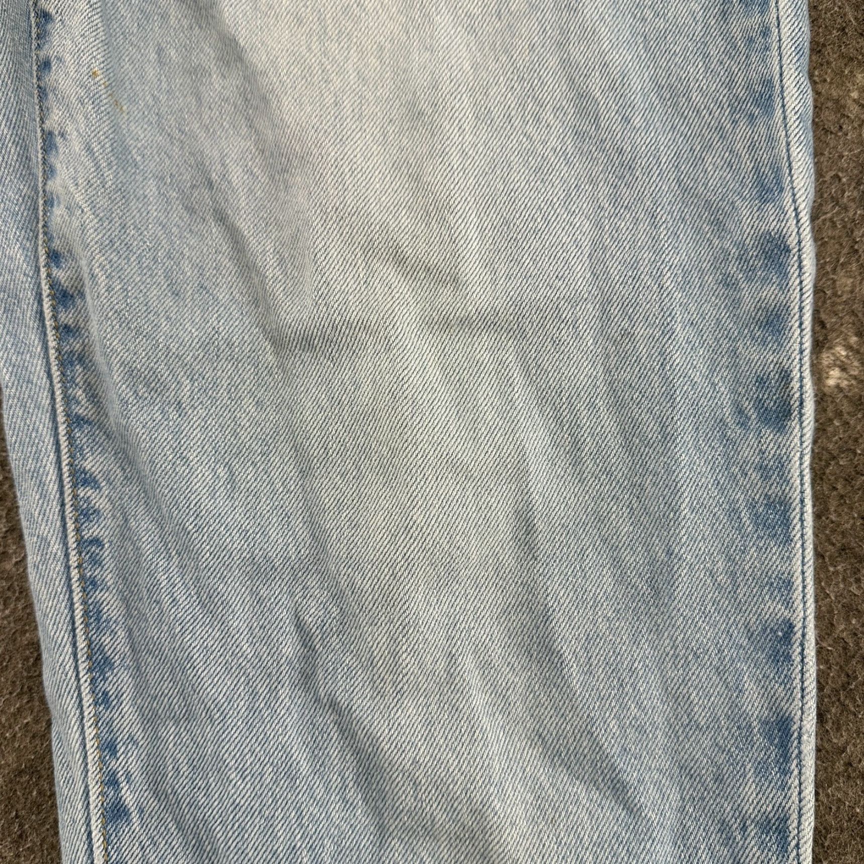 Levi's Levi's Mom Jeans Womens 27x28 Blue High Loose Relaxed Fit Tapered Leg Light Wash Denim 100% Cotton 5-Pocket Jeans Girls/ Womens Size 27" / US 4 / IT 40 - 5 Thumbnail