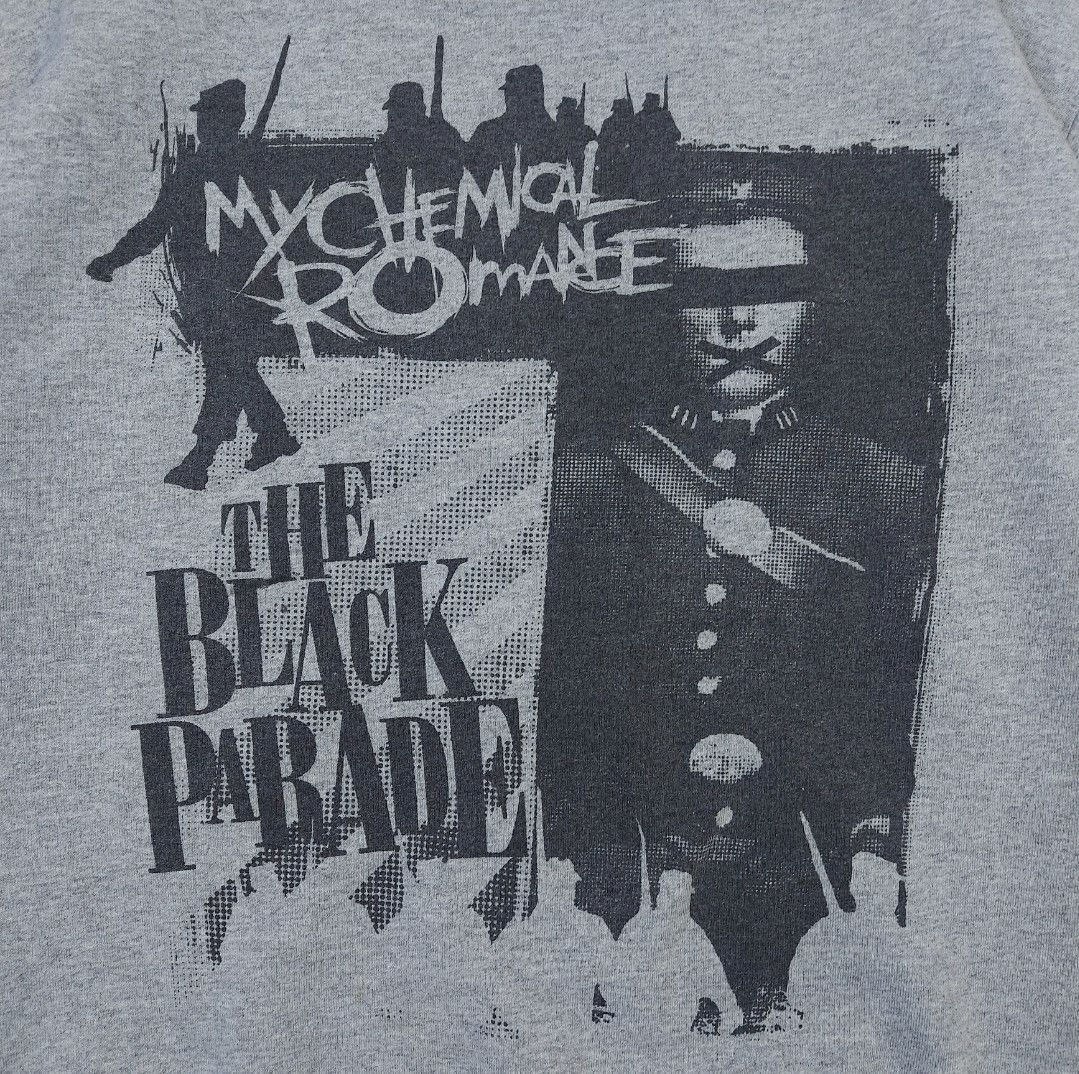 My Chemical Romance Vintage 2006 My Chemical Romance The Black Parade Sweatshirt Size US M / EU 48-50 / 2 - 2 Thumbnail
