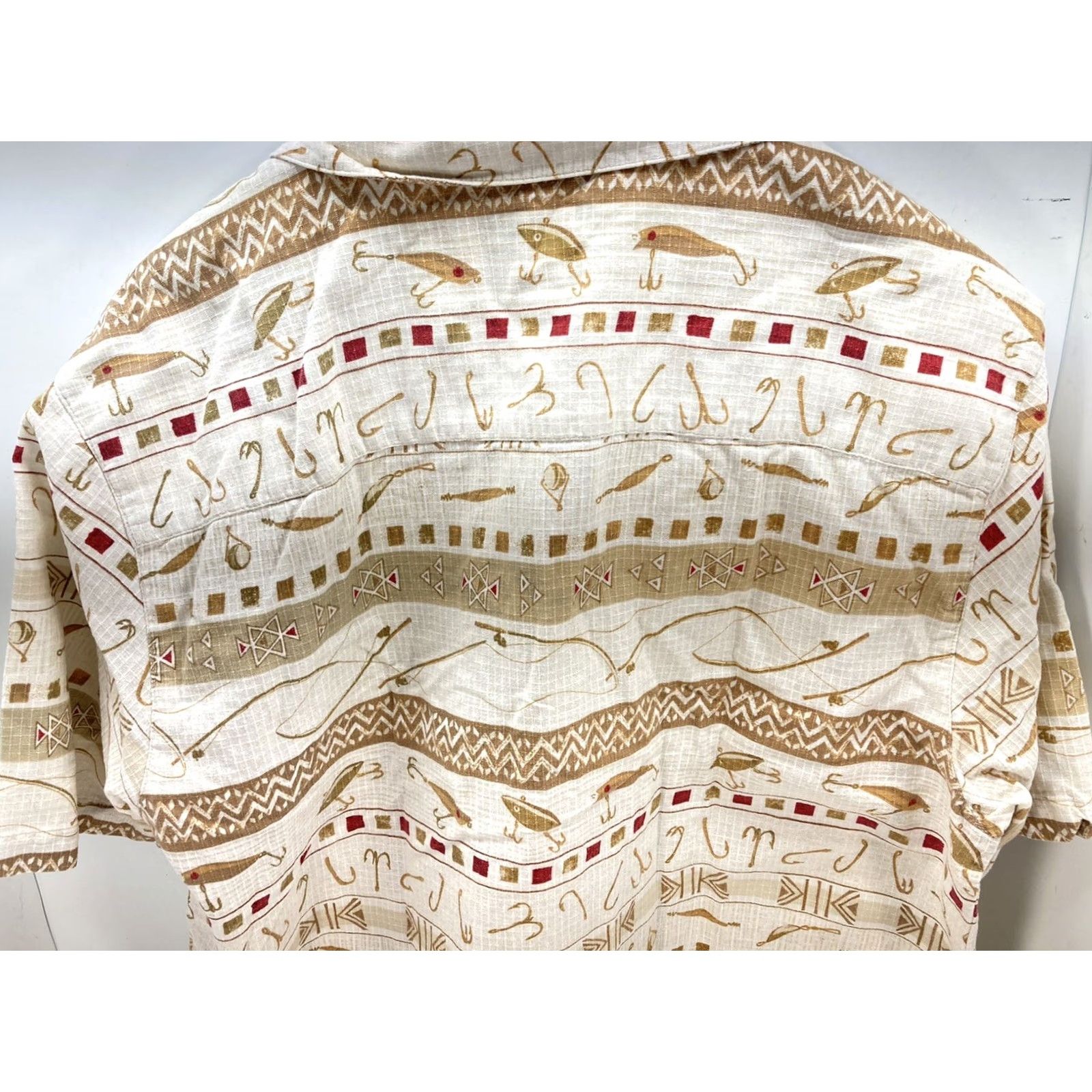 Vintage Woolrich Shirt Mens Short Sleeve Button-Up Fish Lure Hooks All Over Print Size LARGE Beige Cotton Regular Button-Down Collar Men Fish Theme Size US 33 - 6 Thumbnail