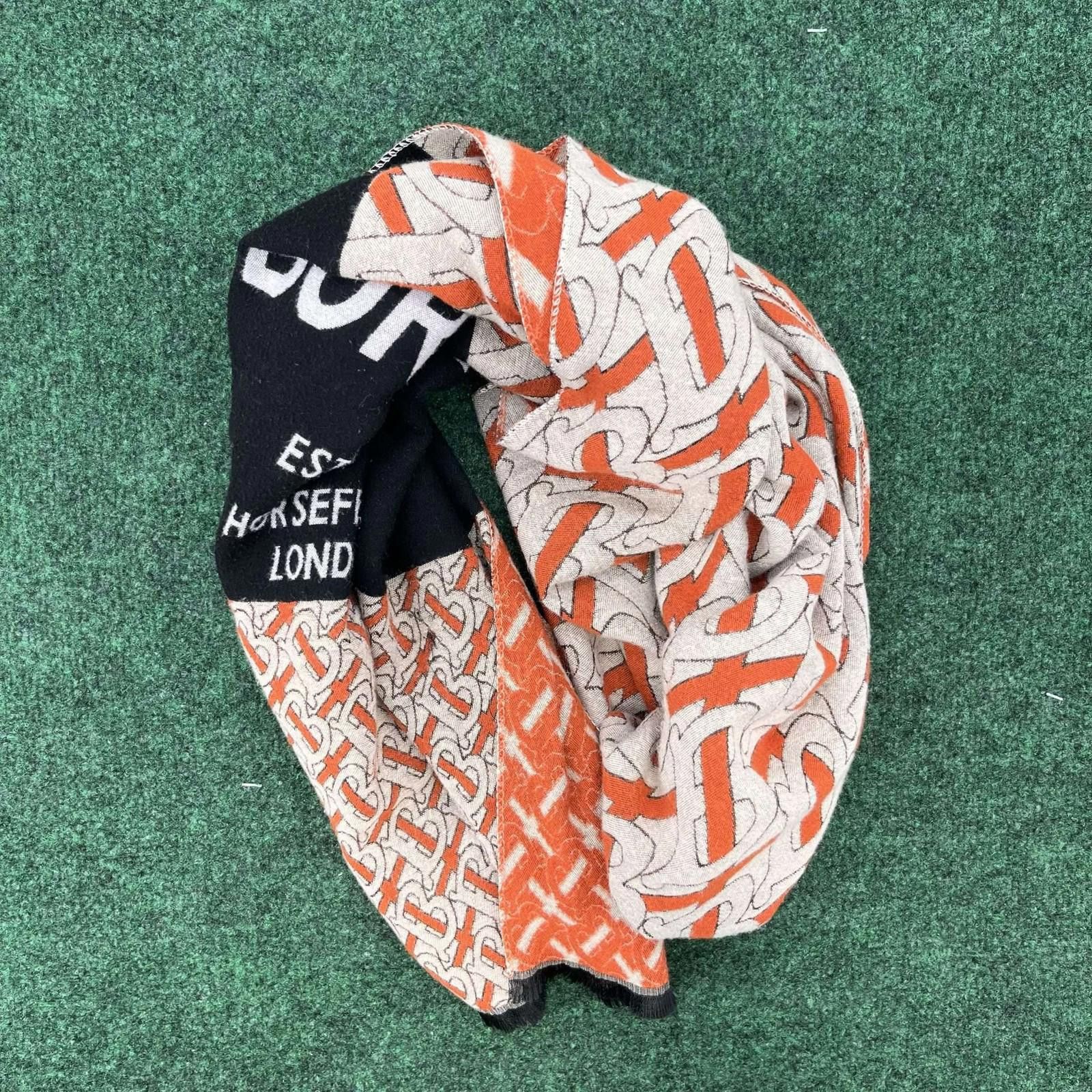 Burberry Burberry Cashmere Scarf Size ONE SIZE - 6 Thumbnail