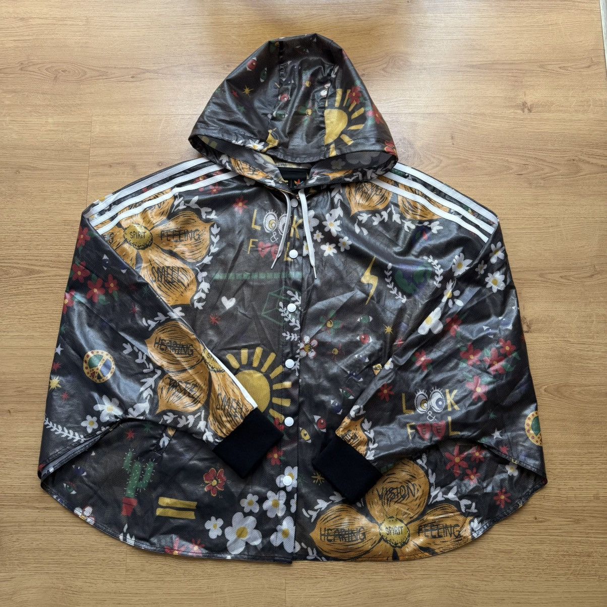 Adidas Adidas X Pharrell Williams Artist Poncho Jacket Size ONE SIZE - 2 Thumbnail