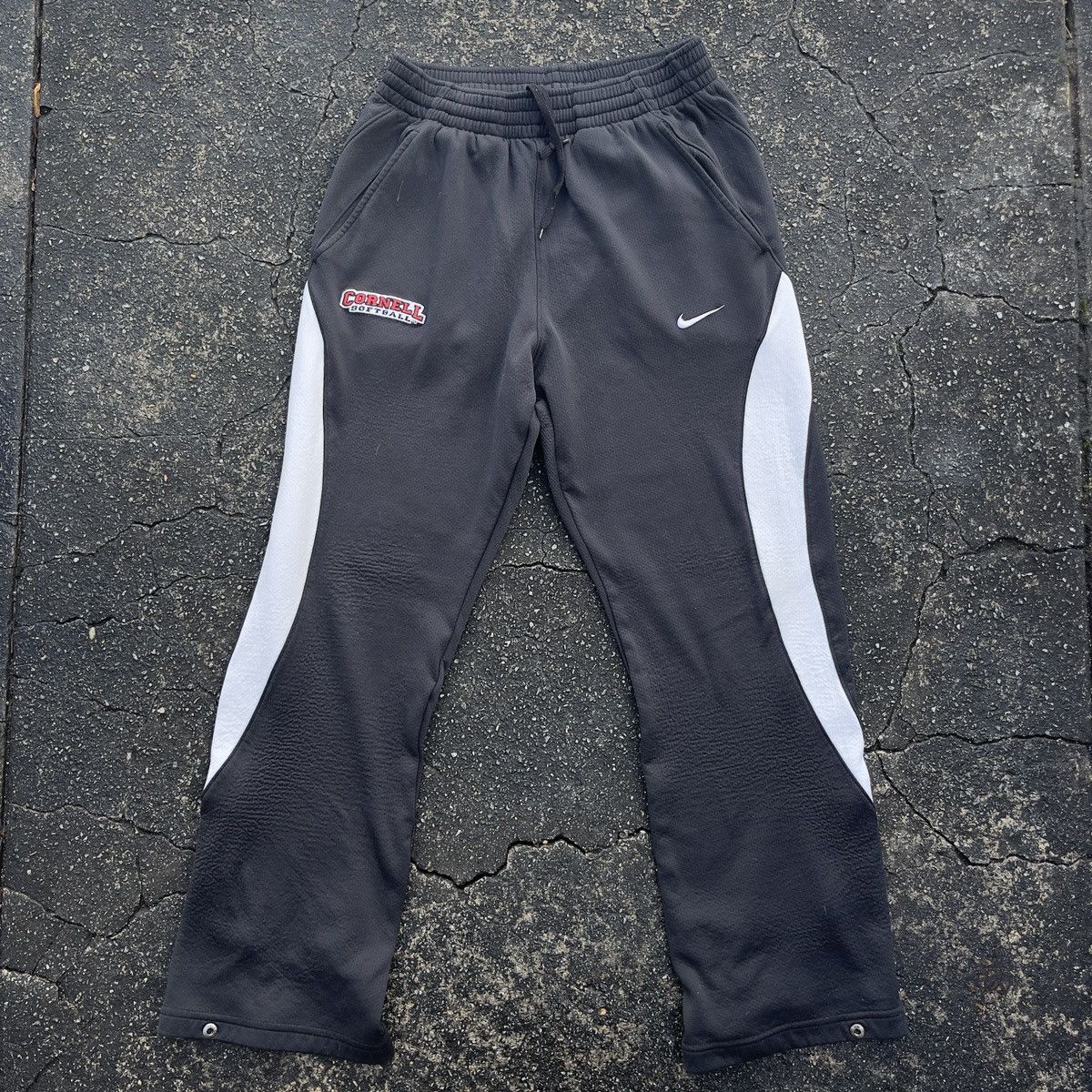 nike sweatpants classic