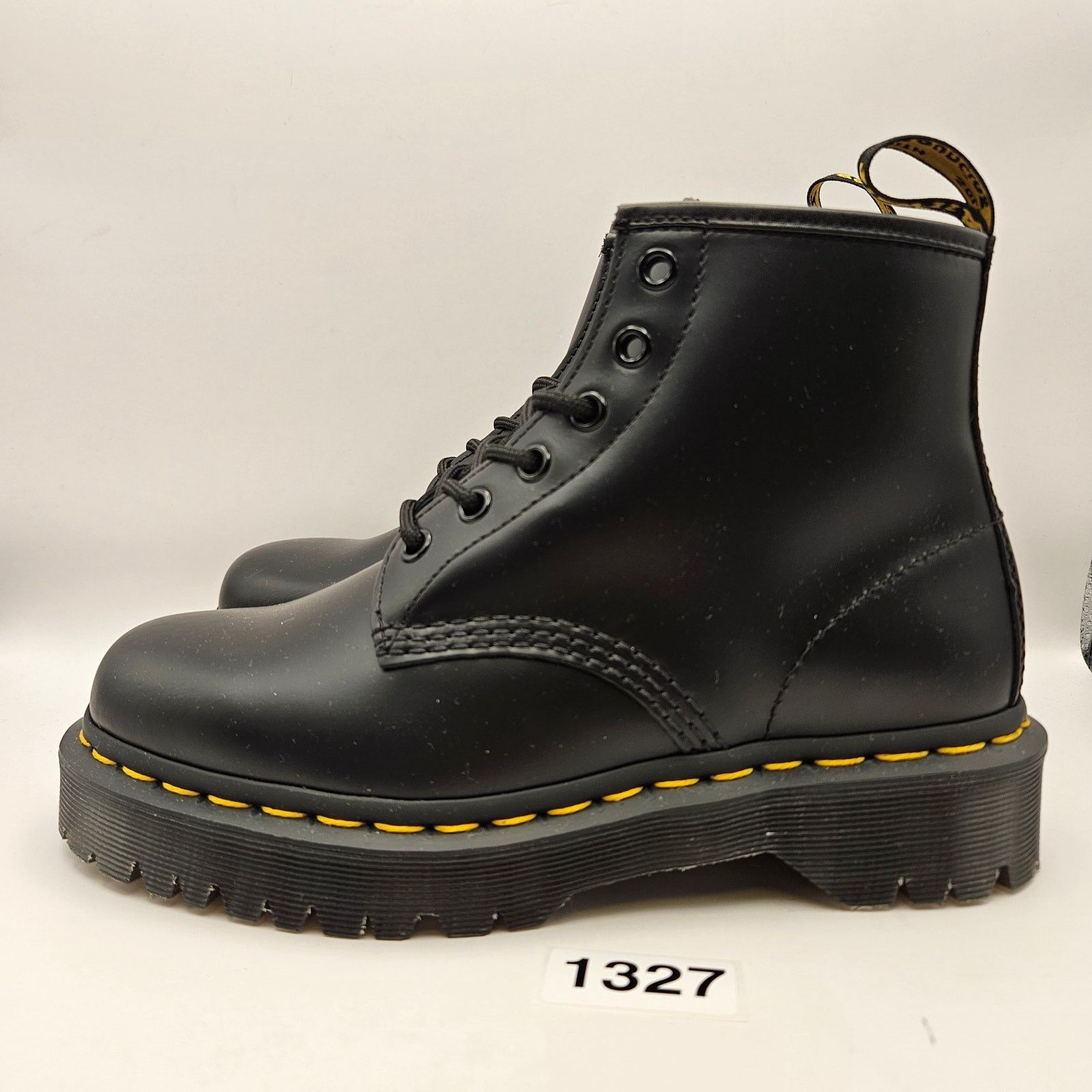 Dr. Martens DR. MARTENS WOMEN'S 7 SMOOTH BLACK 6 EYES 101 BEX NWOB Size US 7 / IT 37 - 2 Thumbnail