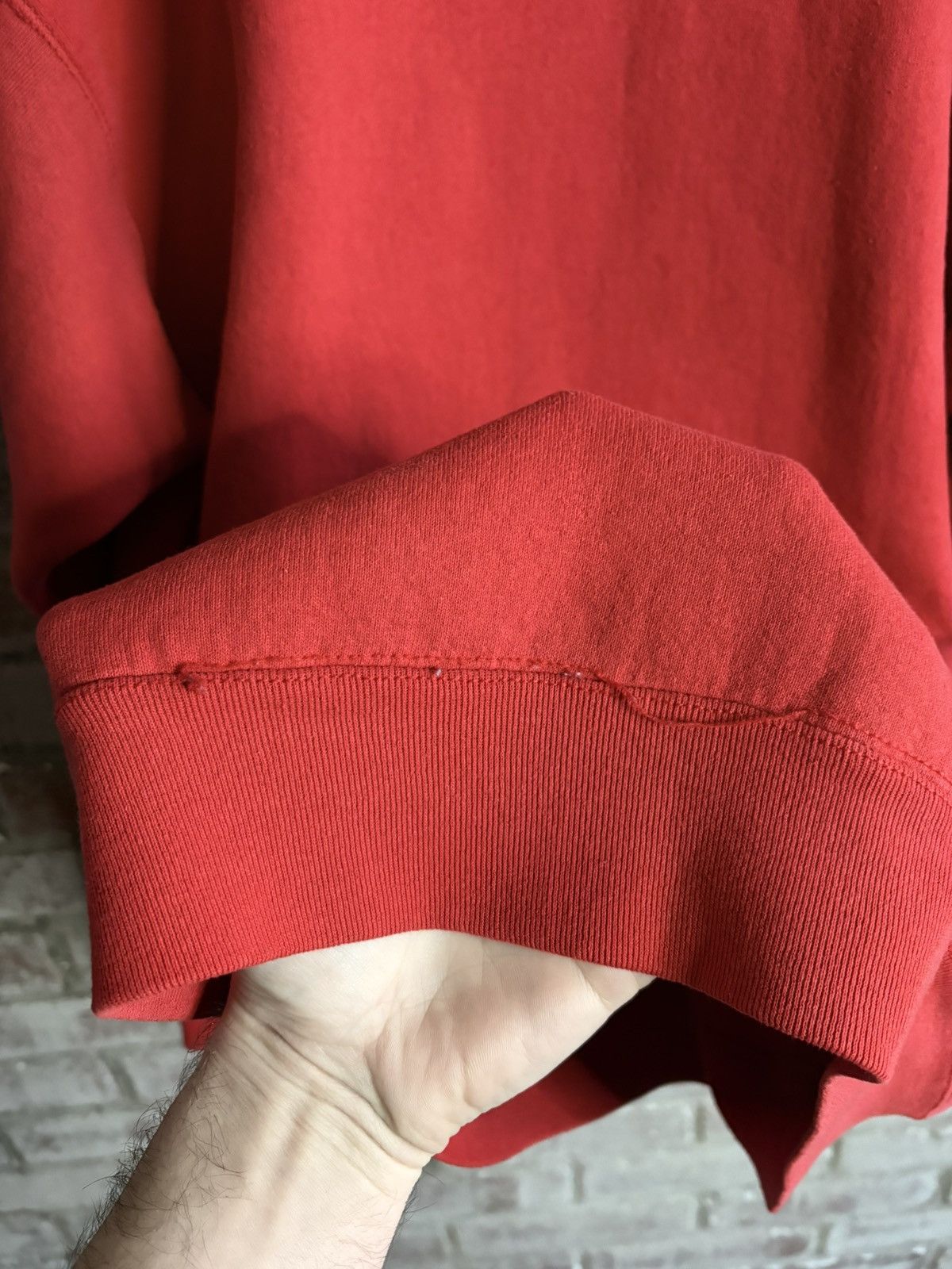 Fruit Of The Loom Vintage 90s Bootleg GUCCI Red Crewneck Sweatshirt Size US XL / EU 56 / 4 - 4 Thumbnail