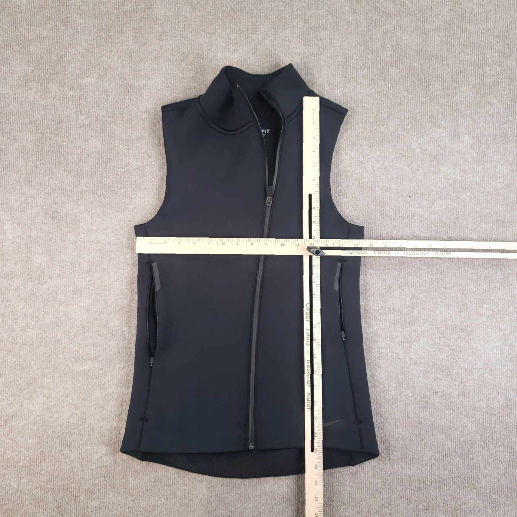 Nike VINTAGE Nike Vest Womens Small Black Therma-Sphere Max Training Full Zip Stretch Golf Size S / US 4 / IT 40 - 2 Thumbnail