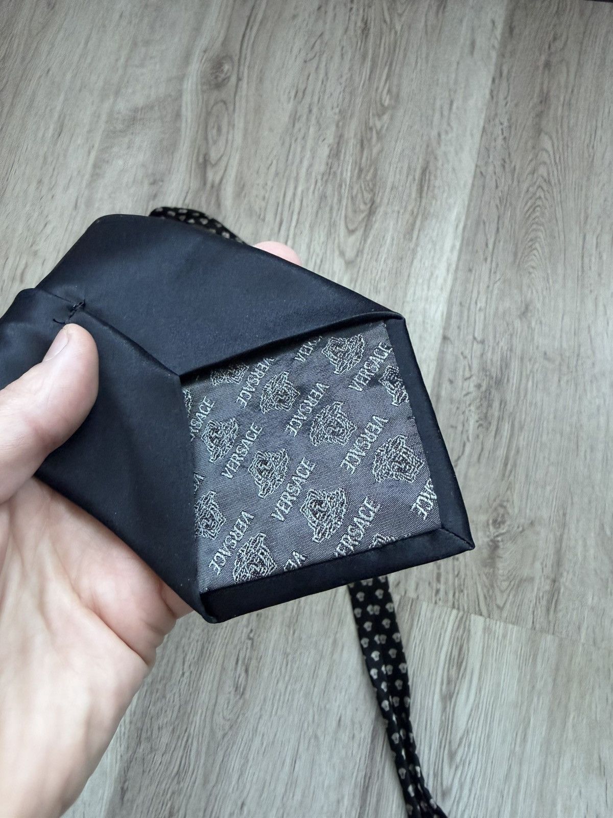 Versace Rare Gianni Versace logo silk tie Size ONE SIZE - 21 Thumbnail