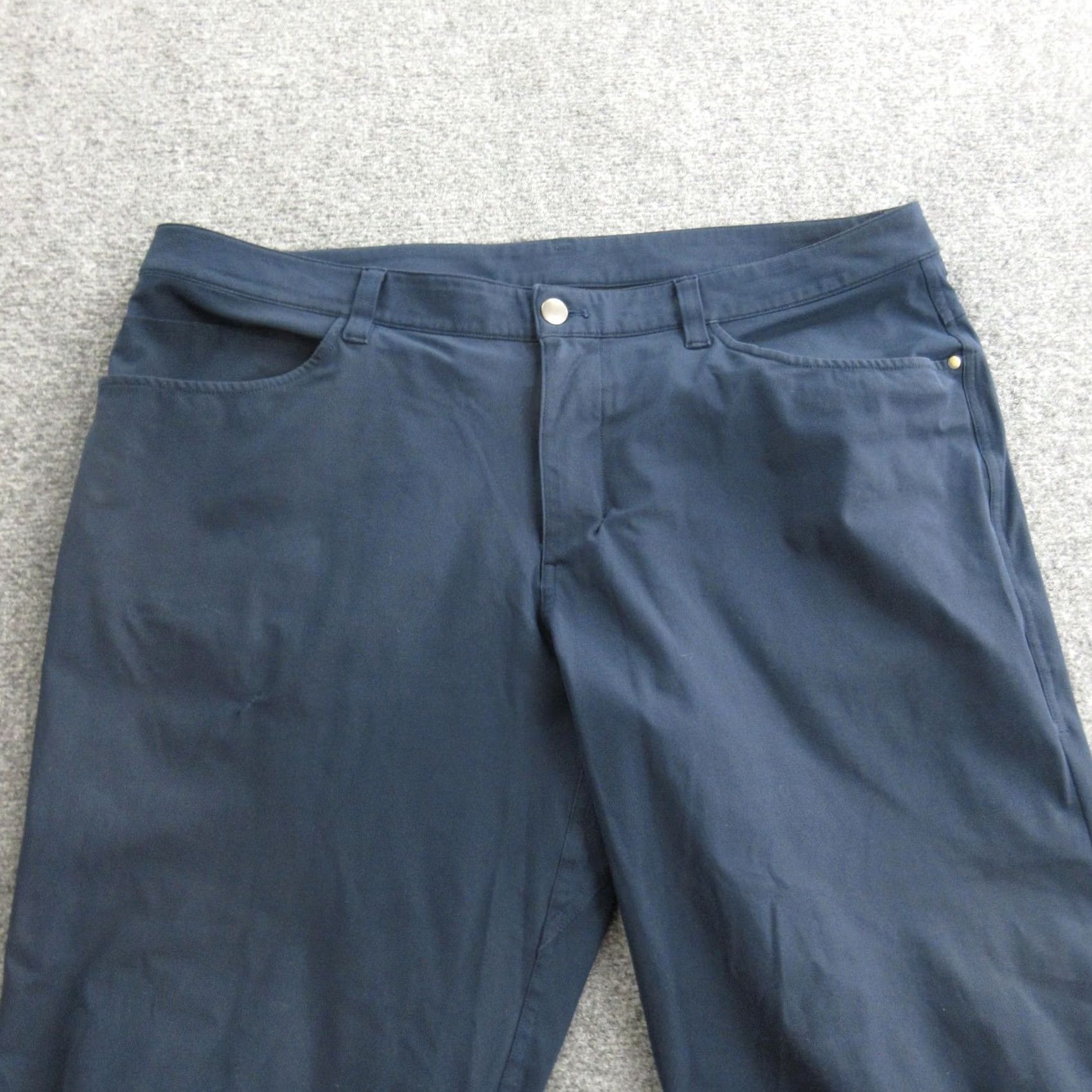 Lululemon Lululemon Pants Men 36x32 Blue Flat Front Chino Straight Leg Casual Pockets Size US 36 / EU 52 - 4 Thumbnail