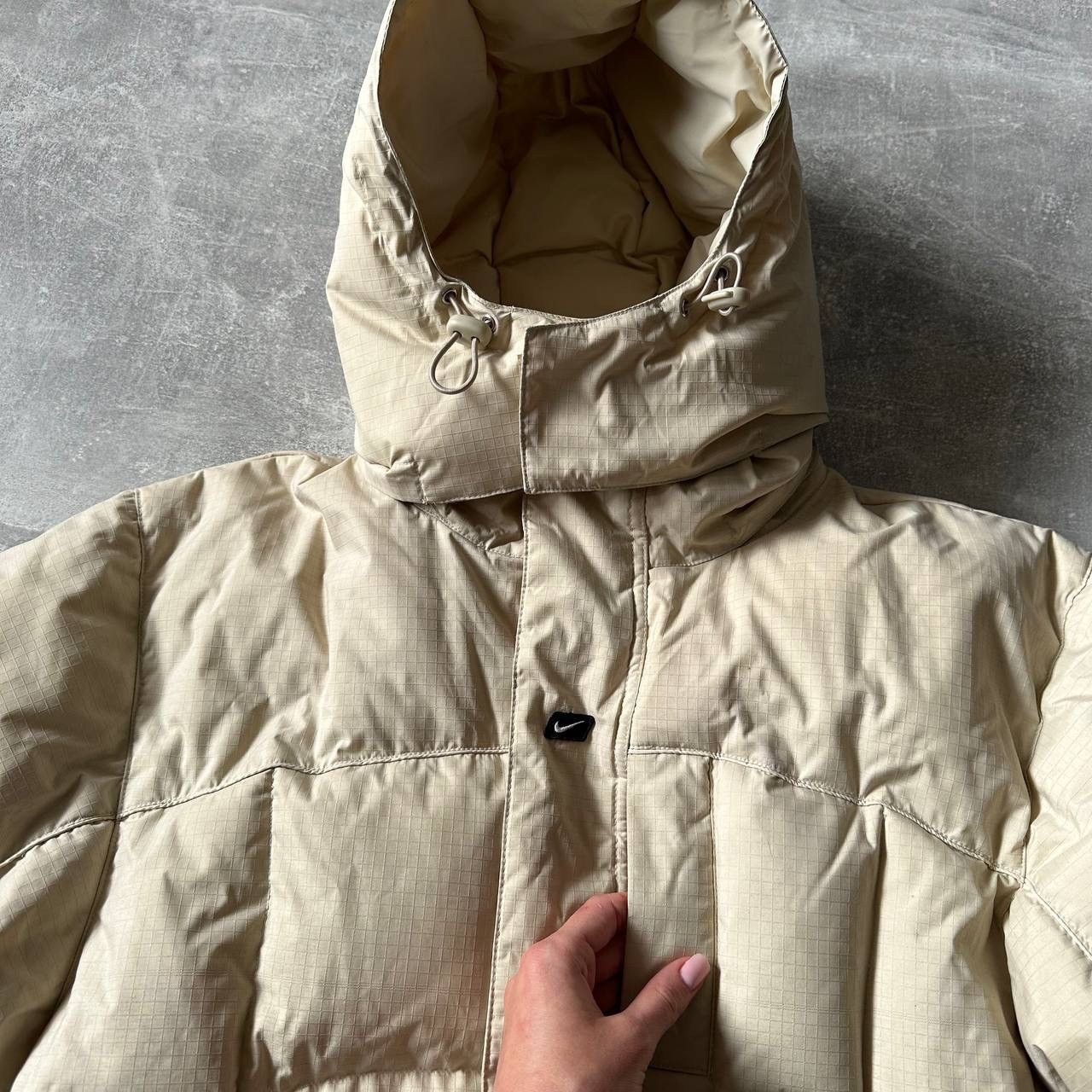 Nike × Vintage Nike Vintage beige USA y2k Down Puffer Jacket bomber coat Size US L / EU 52-54 / 3 - 2 Thumbnail