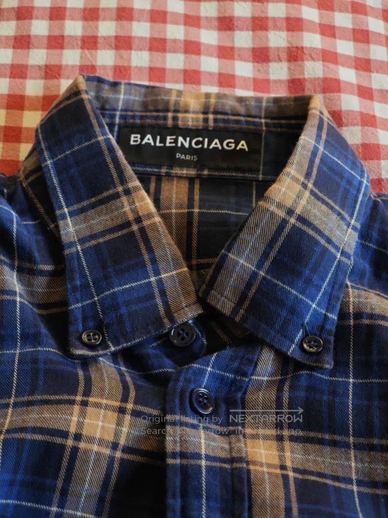 Balenciaga Balenciaga size 37 Classic Plaid Shirt Size US S / EU 44-46 / 1 - 5 Thumbnail