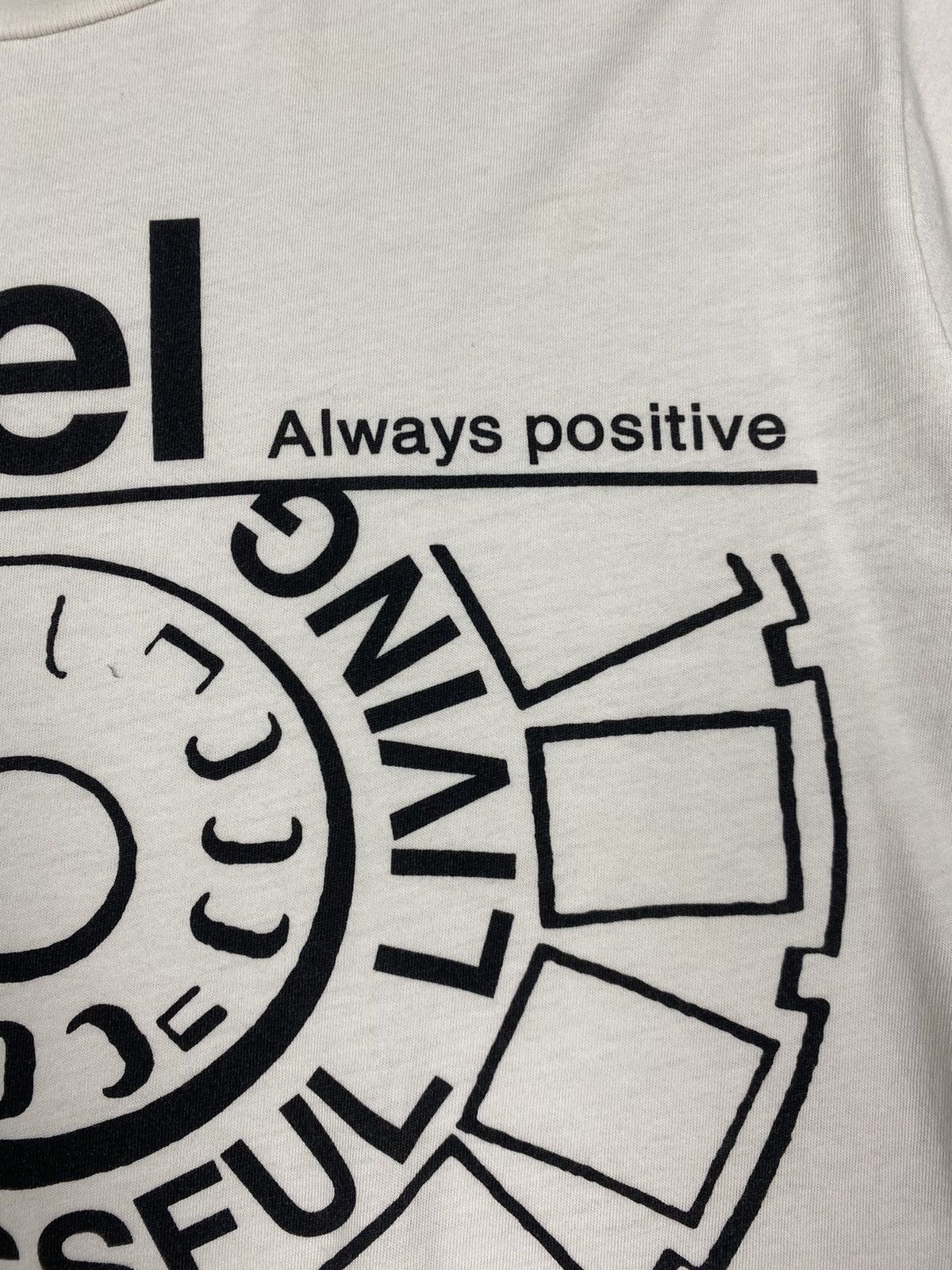 Diesel Vintage Diesel Designer Y2K Big Logo Tee T Shirt Size L Size US L / EU 52-54 / 3 - 7 Thumbnail