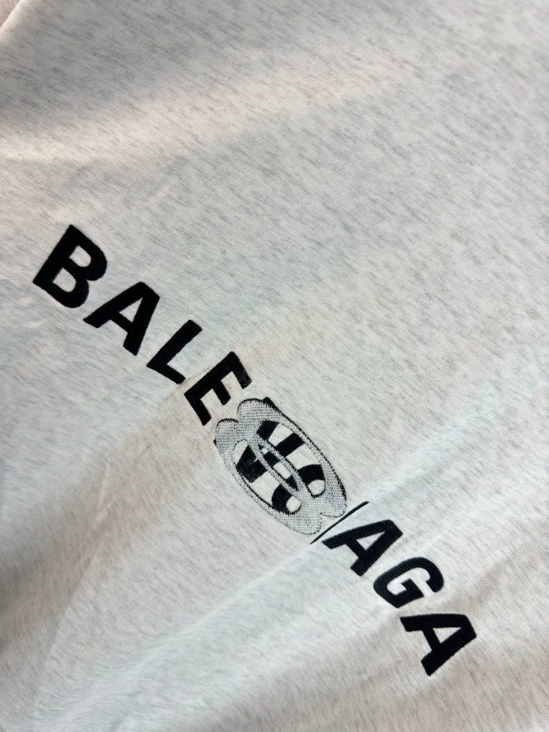 Balenciaga Balenciaga Gray Logo Embroidered Short Sleeve Tee Size US M / EU 48-50 / 2 - 7 Thumbnail