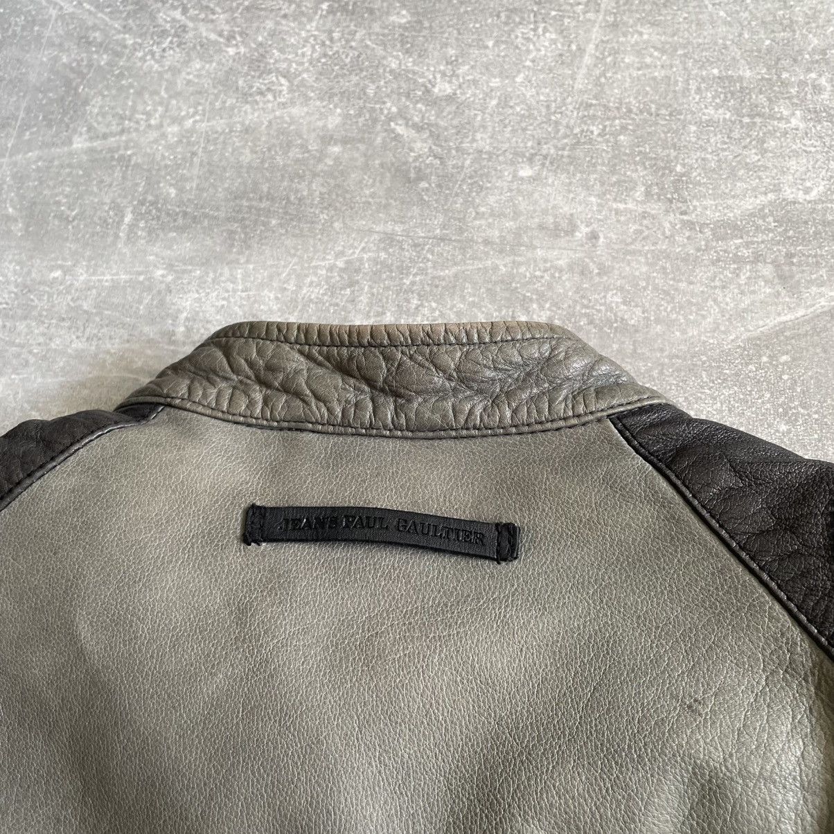 Jean Paul Gaultier 90s moto bomber 80s chrom Studded Leather Jacket distressed Size US XXS / EU 40 - 6 Thumbnail