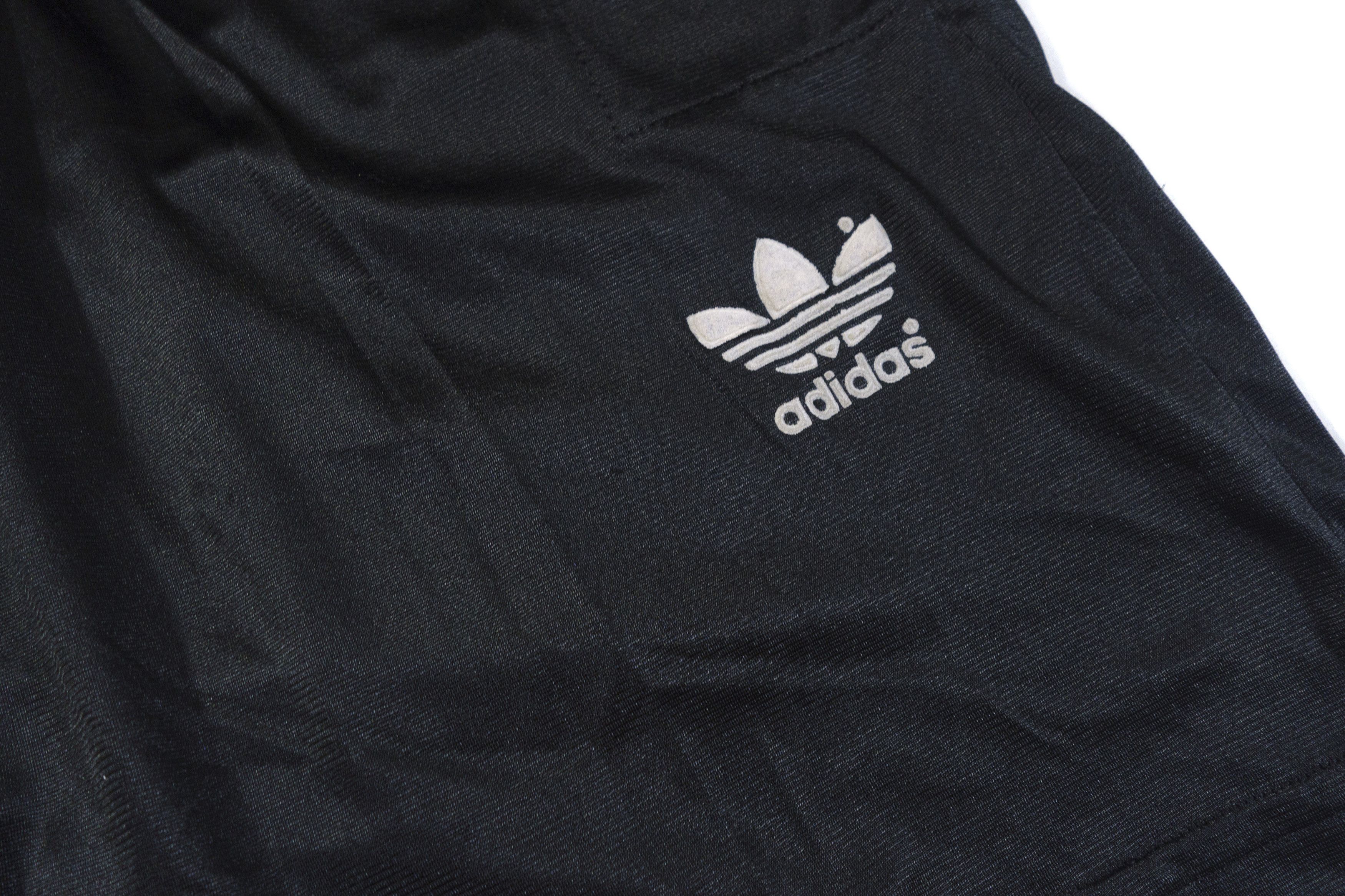 Adidas 90S Logo Football Shorts Size US 32 / EU 48 - 4 Thumbnail