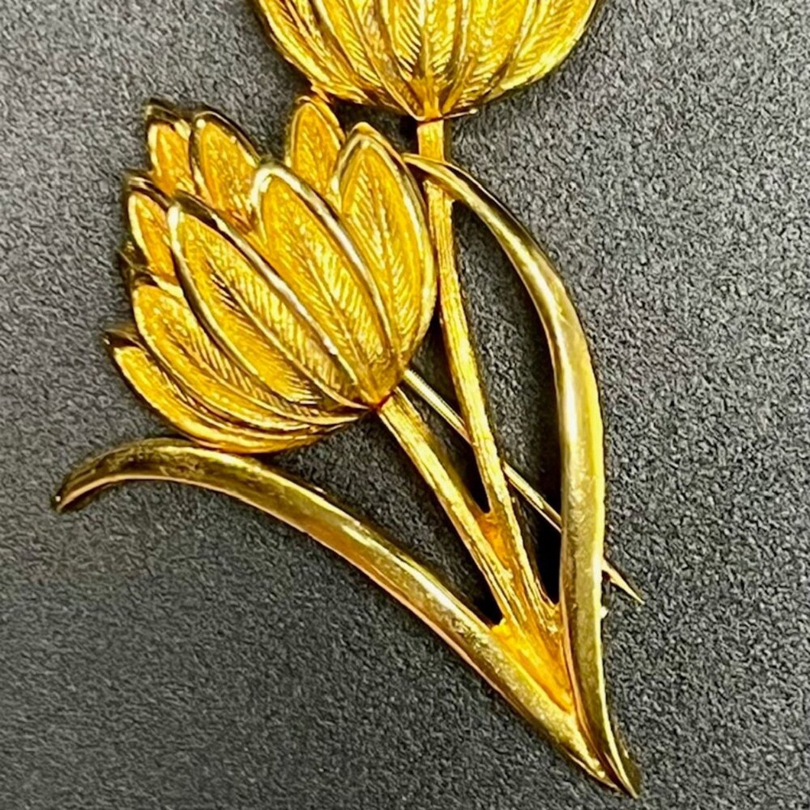 & Other Stories Vintage Goldtone brushed tone twin Flower brooch Size ONE SIZE - 2 Thumbnail