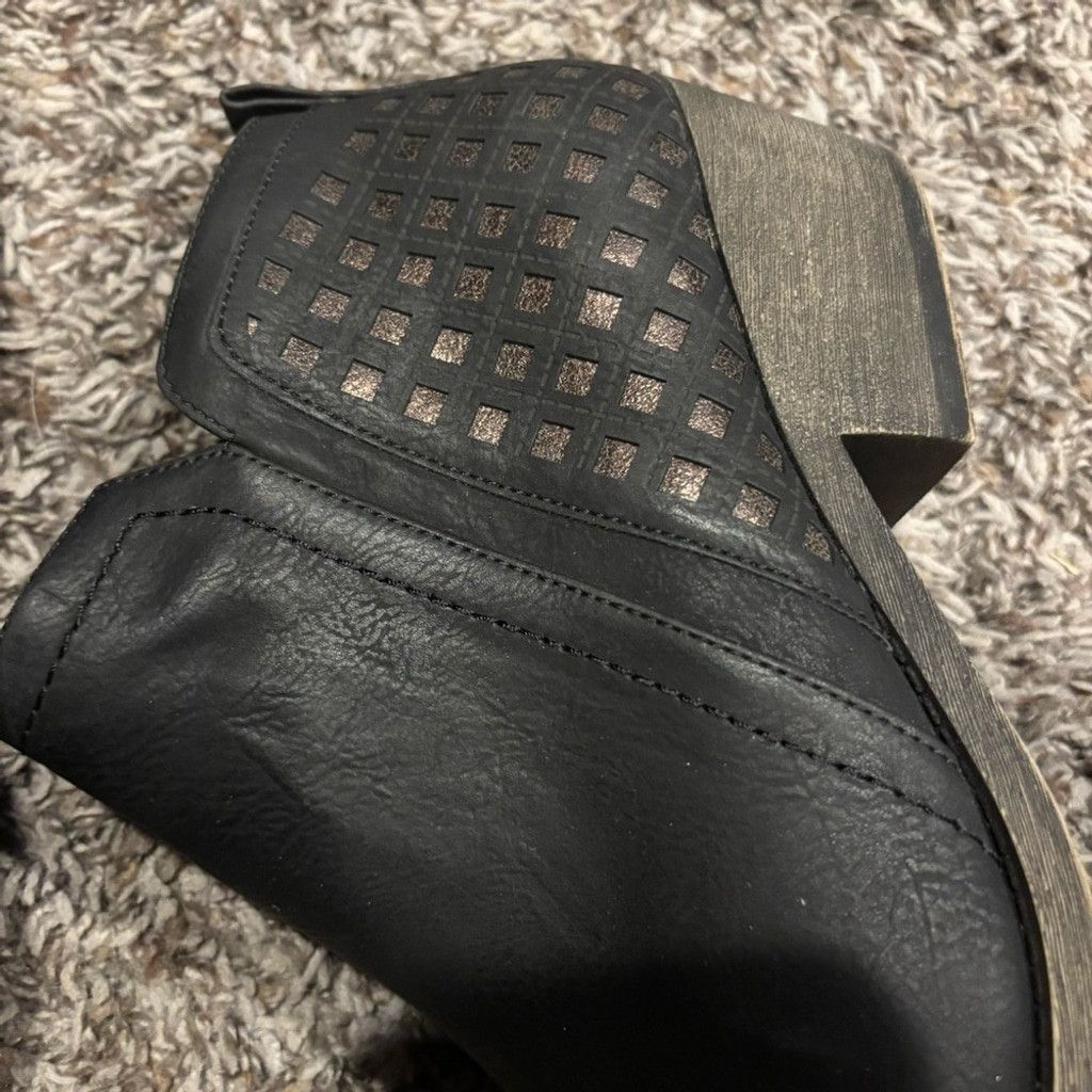 Maurice Lacroix Maurice’s Black Ankle Boots Size US 10 / IT 40 - 2 Thumbnail