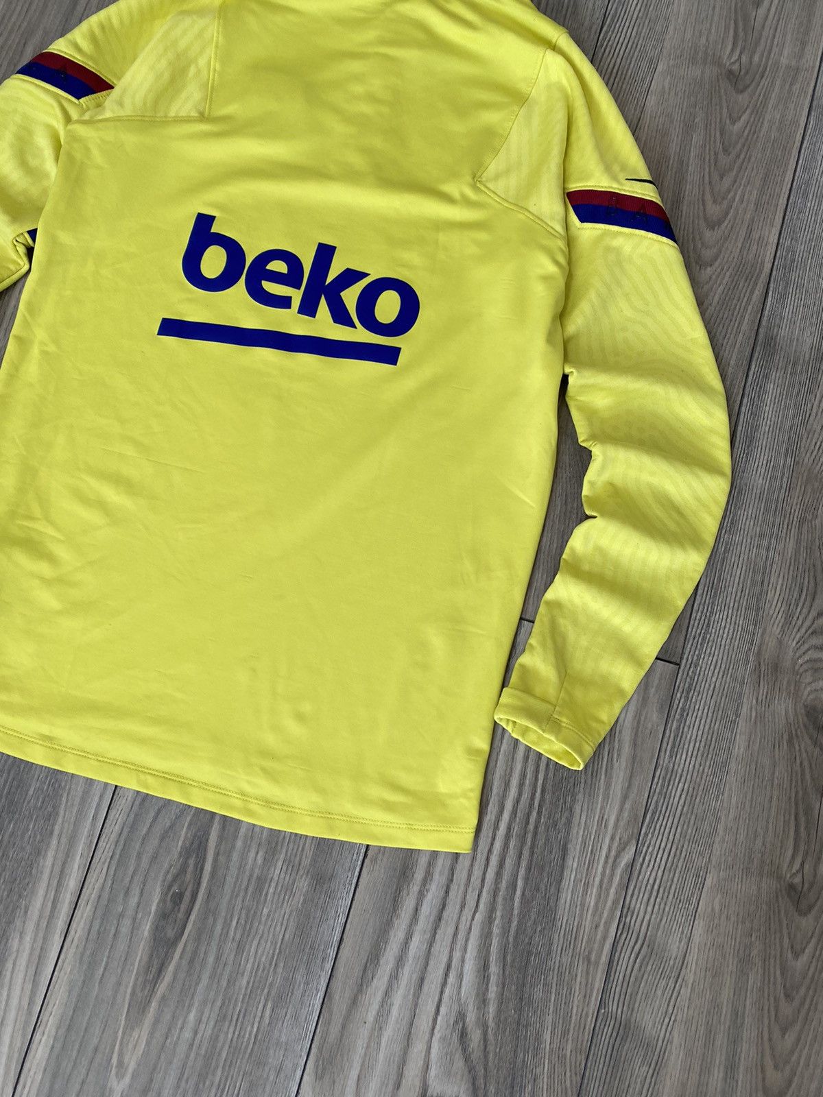 Nike Nike F.C. Barcelona Yellow Training Jersey Long Sleeve Size US S / EU 44-46 / 1 - 19 Thumbnail