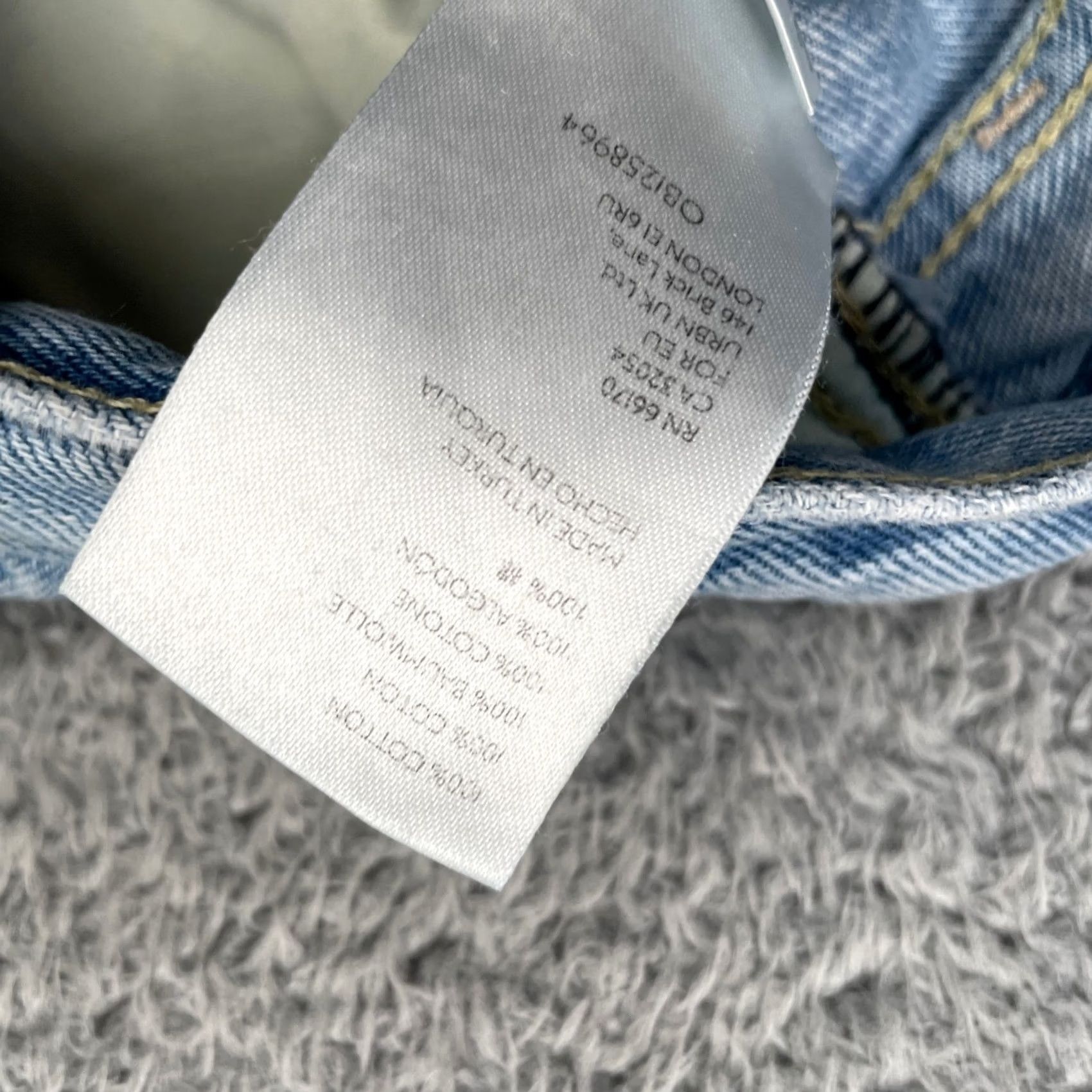 Vintage We The Free Jeans Womens 27 Blue Denim High Rise Straight Leg Light Wash Classic Jeans High Rise 27 Womens Blue Denim 5-Pocket Style Straight Bohemian Size 27" / US 4 / IT 40 - 5 Thumbnail