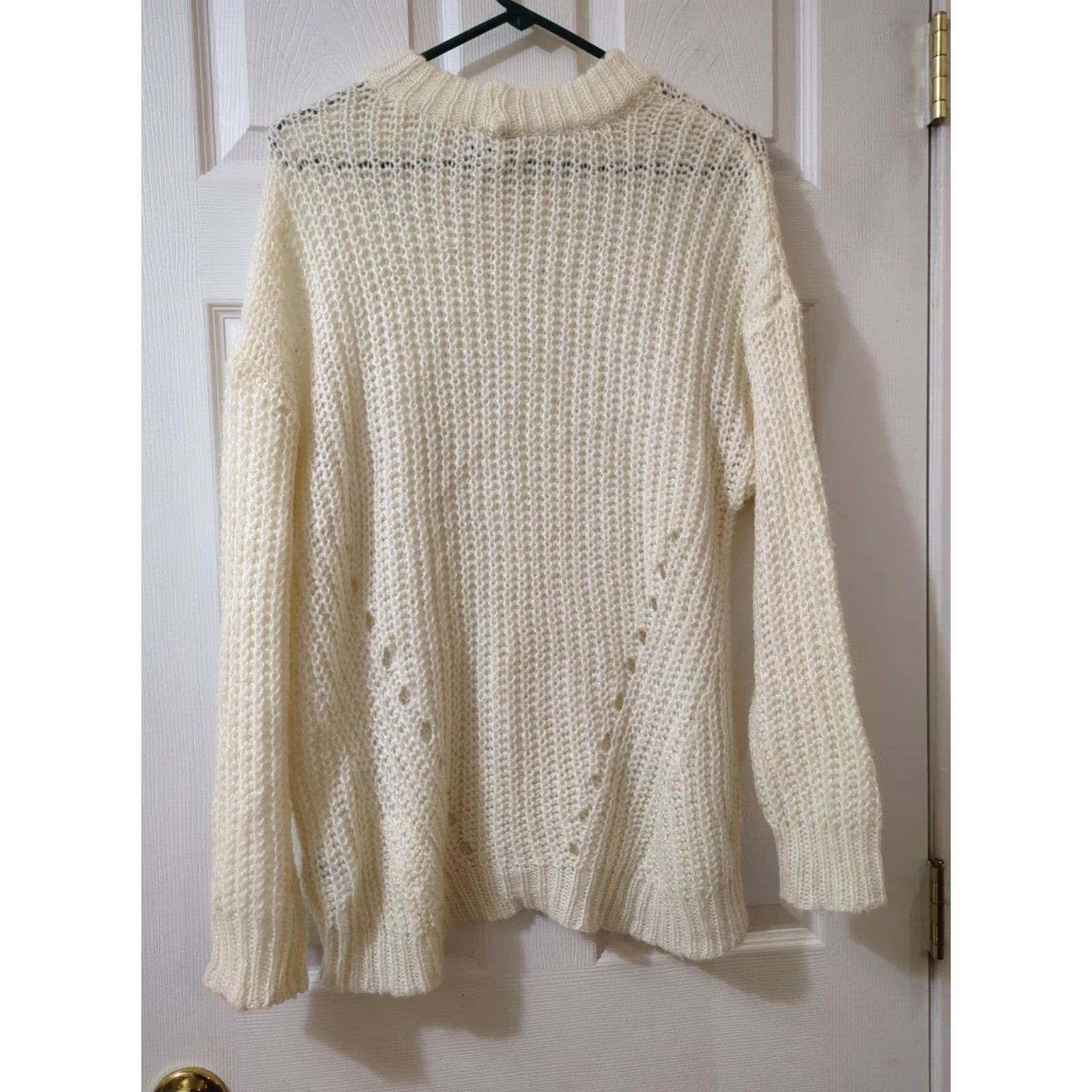 American Eagle Outfitters American Eagle Outfitters Sweater Shirt Knit Crew Neck Long Sleeve Oversized Ivory XS Womens Size XS / US 0-2 / IT 36-38 - 4 Thumbnail