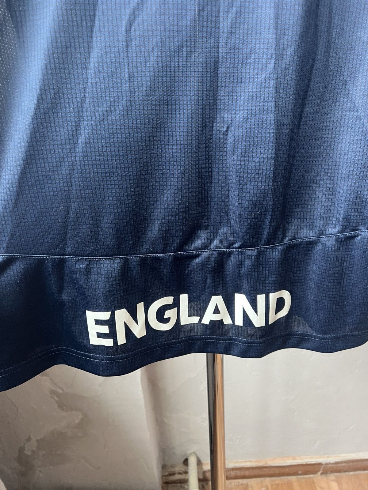 Umbro 2004/06 England Team training soccer football jersey shirt Size US XL / EU 56 / 4 - 12 Thumbnail
