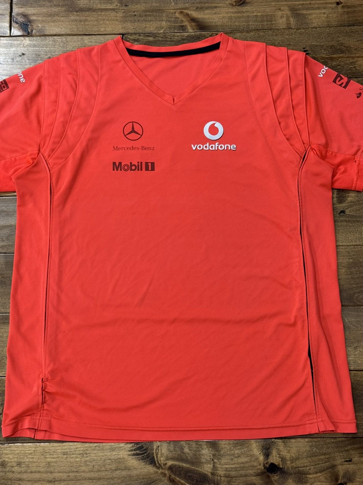 Hugo Boss × Mercedes-Benz Vodafone McLaren Mercedes Formula 1 team shirt Size US L / EU 52-54 / 3 - 3 Thumbnail