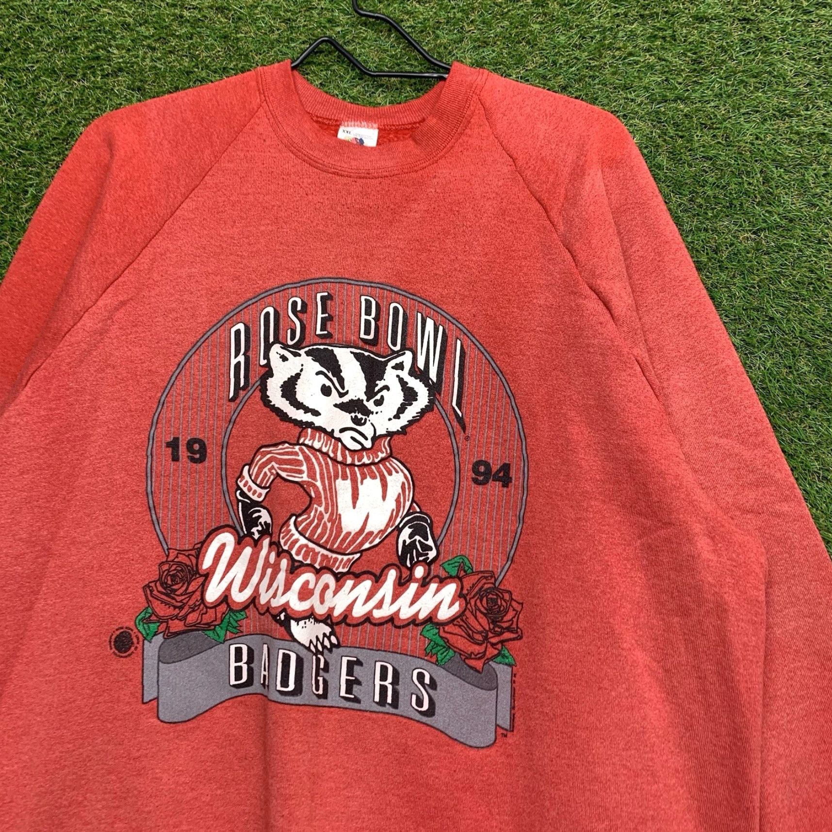 Hanes VINTAGE Hanes Wisconsin Badgers Sweatshirt Mens 2XL Red Crew Neck Rose Bowl Pullover Bucky Size US XXL / EU 58 / 5 - 2 Thumbnail