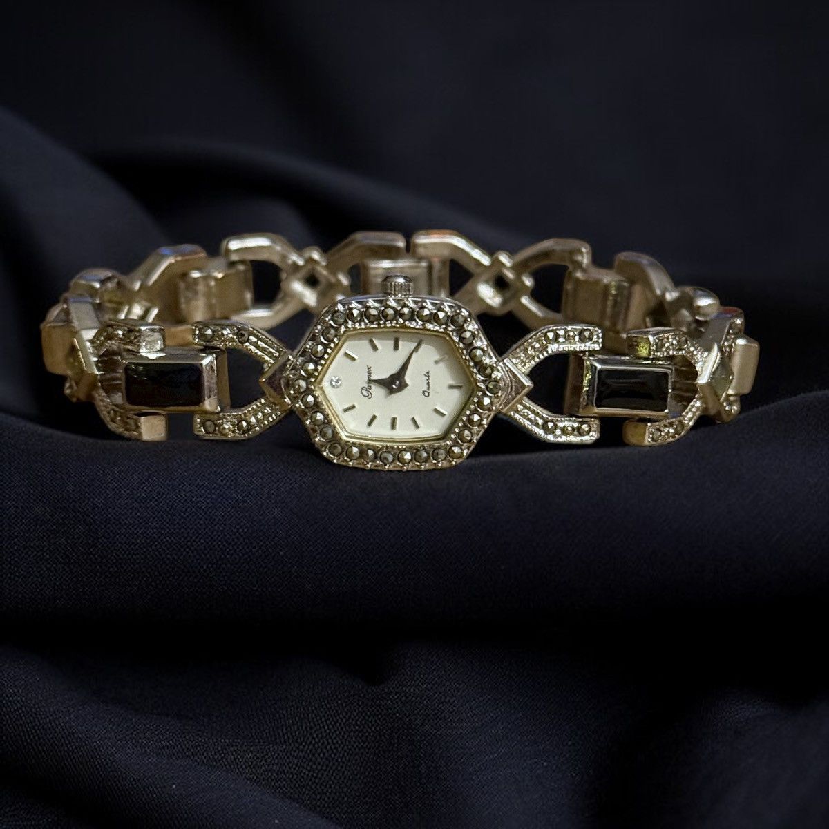 Vintage Vintage Parmex silver marcasite hugs and kisses watch Size ONE SIZE - 1 Thumbnail