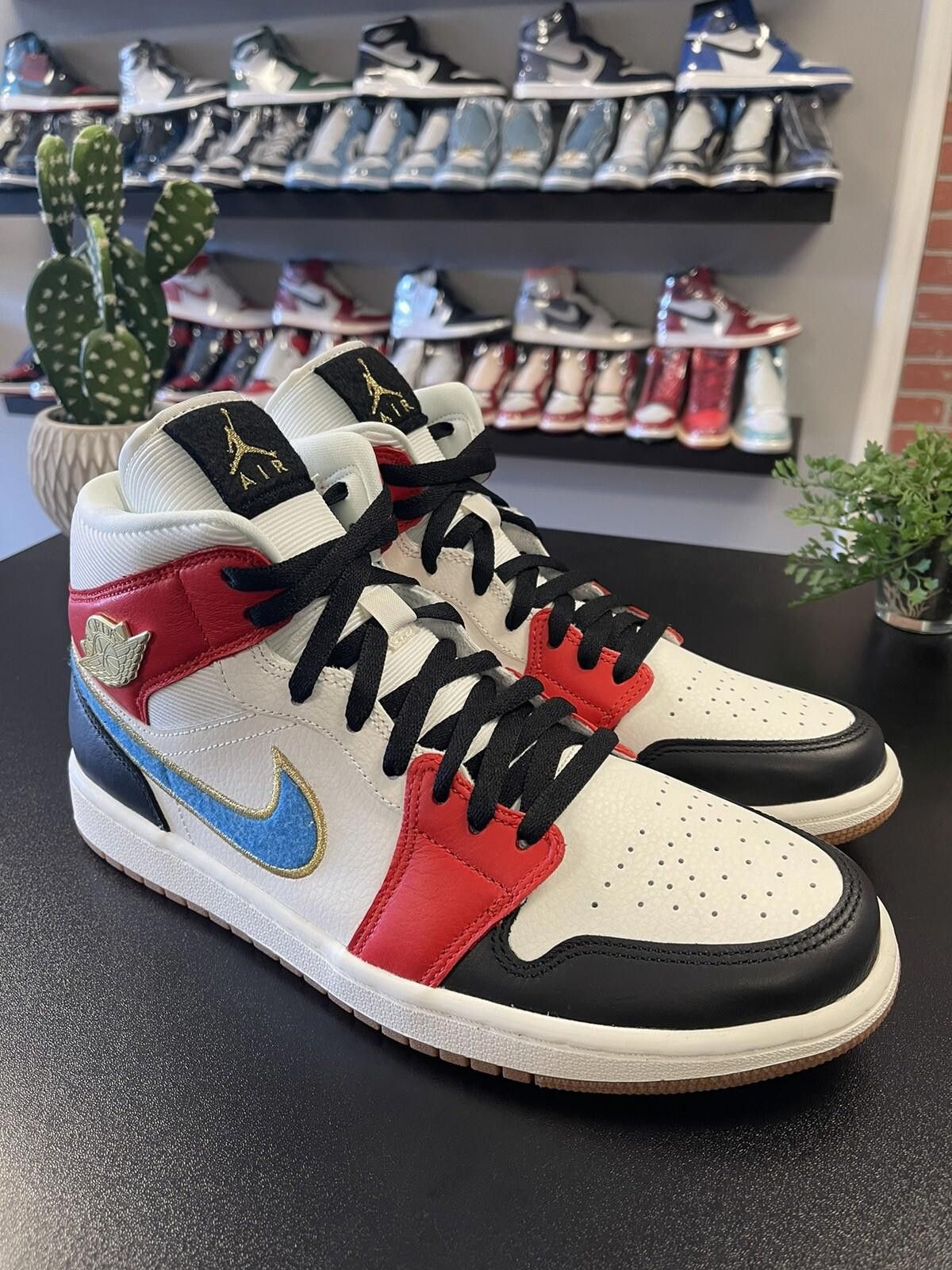 Jordan Brand Air Jordan 1 Mid Let Her Man Sail Red White Women's Size 12 Size US 12 / IT 42 - 3 Thumbnail