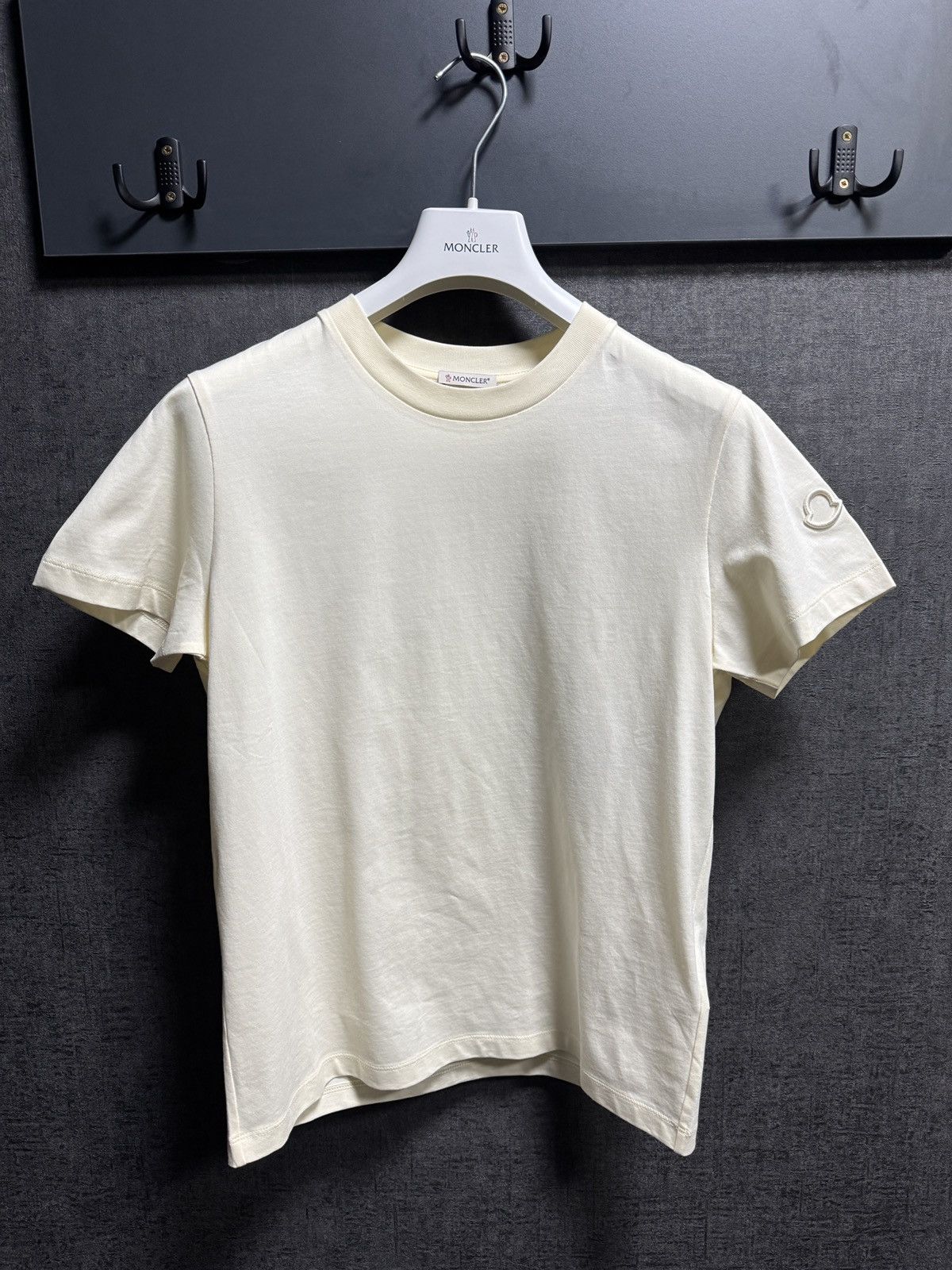 Moncler Moncler maglia manica corta Size S / US 4 / IT 40 - 1 Thumbnail