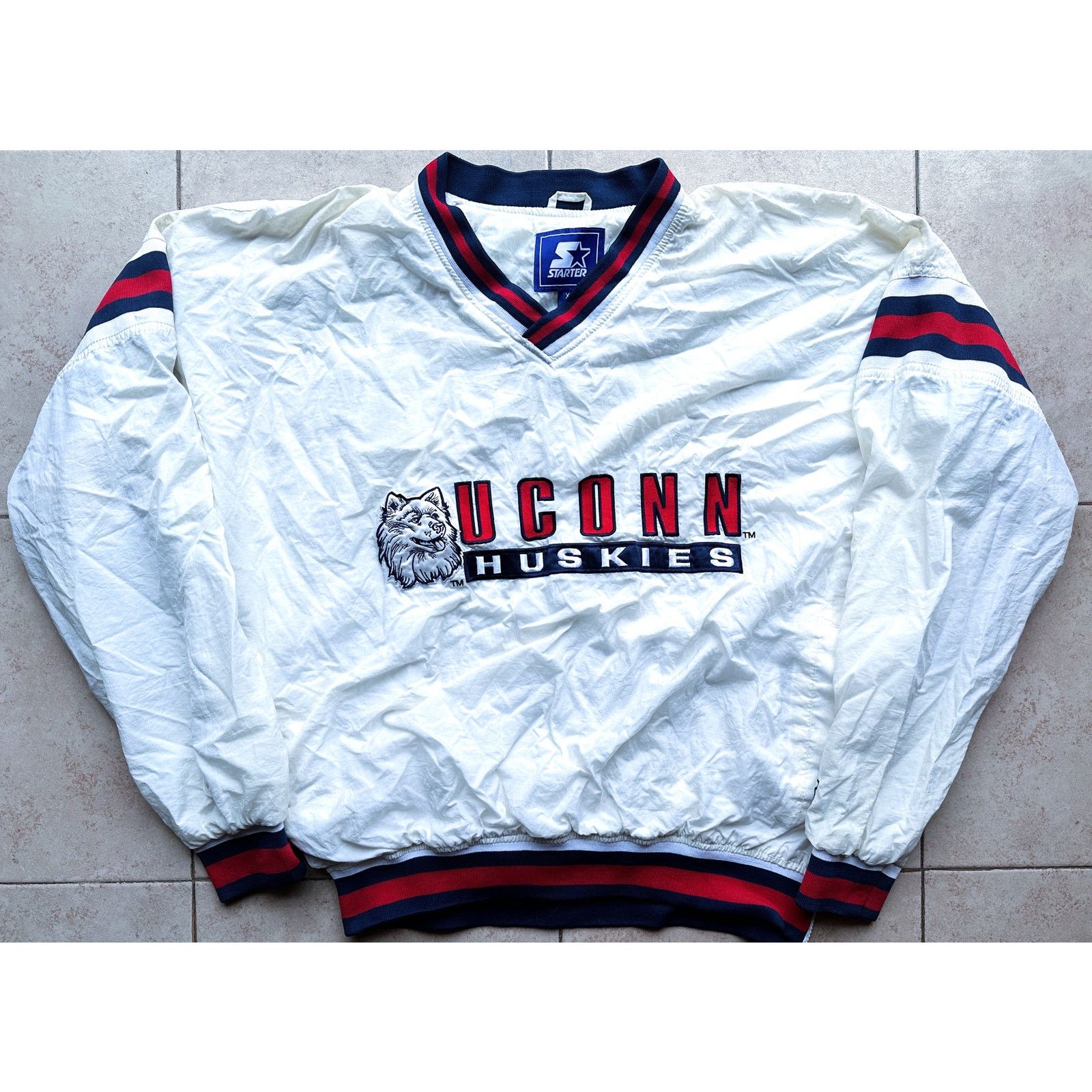 UConn Huskies 90s STARTER Pullover white vtg Connecticut
