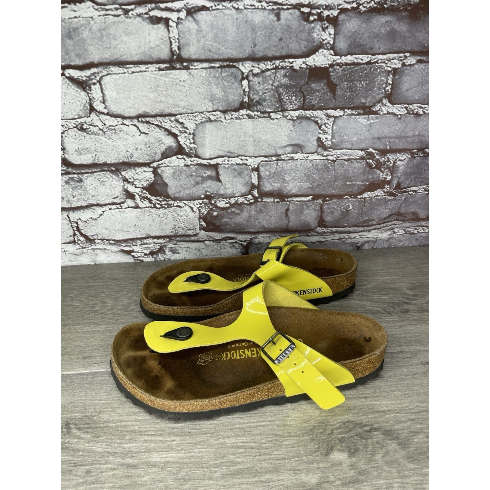 Birkenstock Birkenstock Gizeh Yellow Patent Leather Cork Slide Sandals W Size US 6.5 / IT 36.5 - 13 Thumbnail