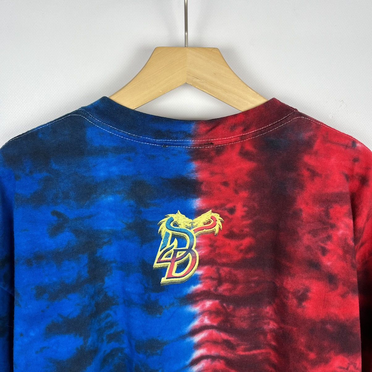 Universal Studios Vintage Universal Studios y2k dragon graphic tee 1999 Size US XL / EU 56 / 4 - 12 Thumbnail