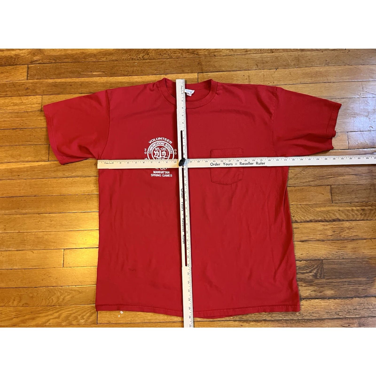 Vintage VINTAGE Manhattan Special Olympics 2000 Pocket Shirt Windjammer Men’s XL Red 90s City Retro Graphic Print T-Shirt with Pockets Mens Size US XL / EU 56 / 4 - 7 Thumbnail