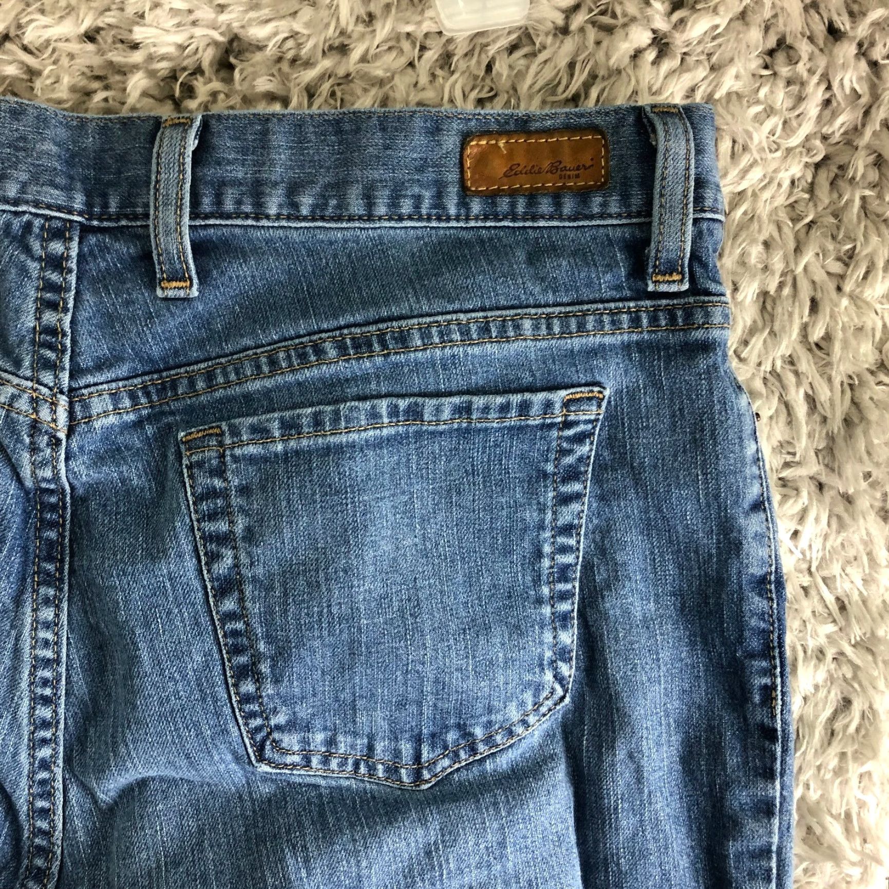 Eddie Bauer Eddie Bauer Jeans Crop High Rise Regular Womens Size 14 Medium Wash Blue Denim Cotton Comfort Size 36" / US 14 / IT 50 - 6 Thumbnail