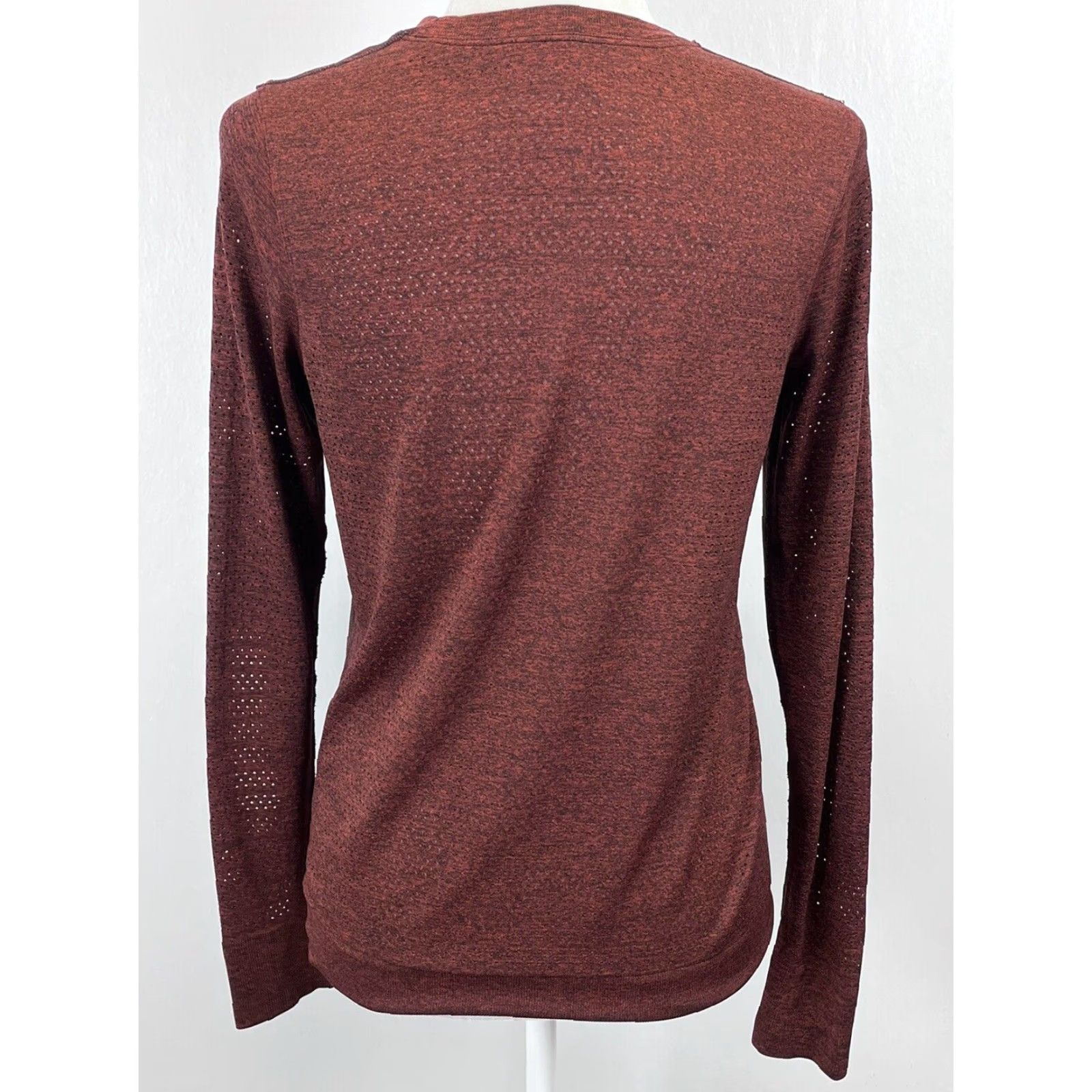 Lululemon Lululemon Swiftly Breathe Long Sleeve Shirt Women's Maroon Size 6 Size M / US 6-8 / IT 42-44 - 3 Thumbnail