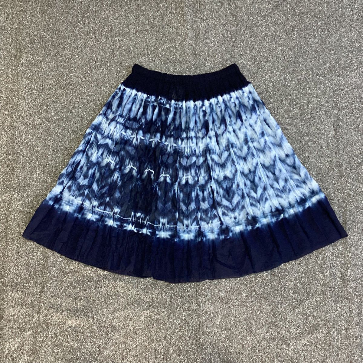 Issey Miyake × Pleats Please Issey Miyake ISSEY MIYAKE me Tie-dye Skirt Blue Navy Size 33" - 2 Thumbnail
