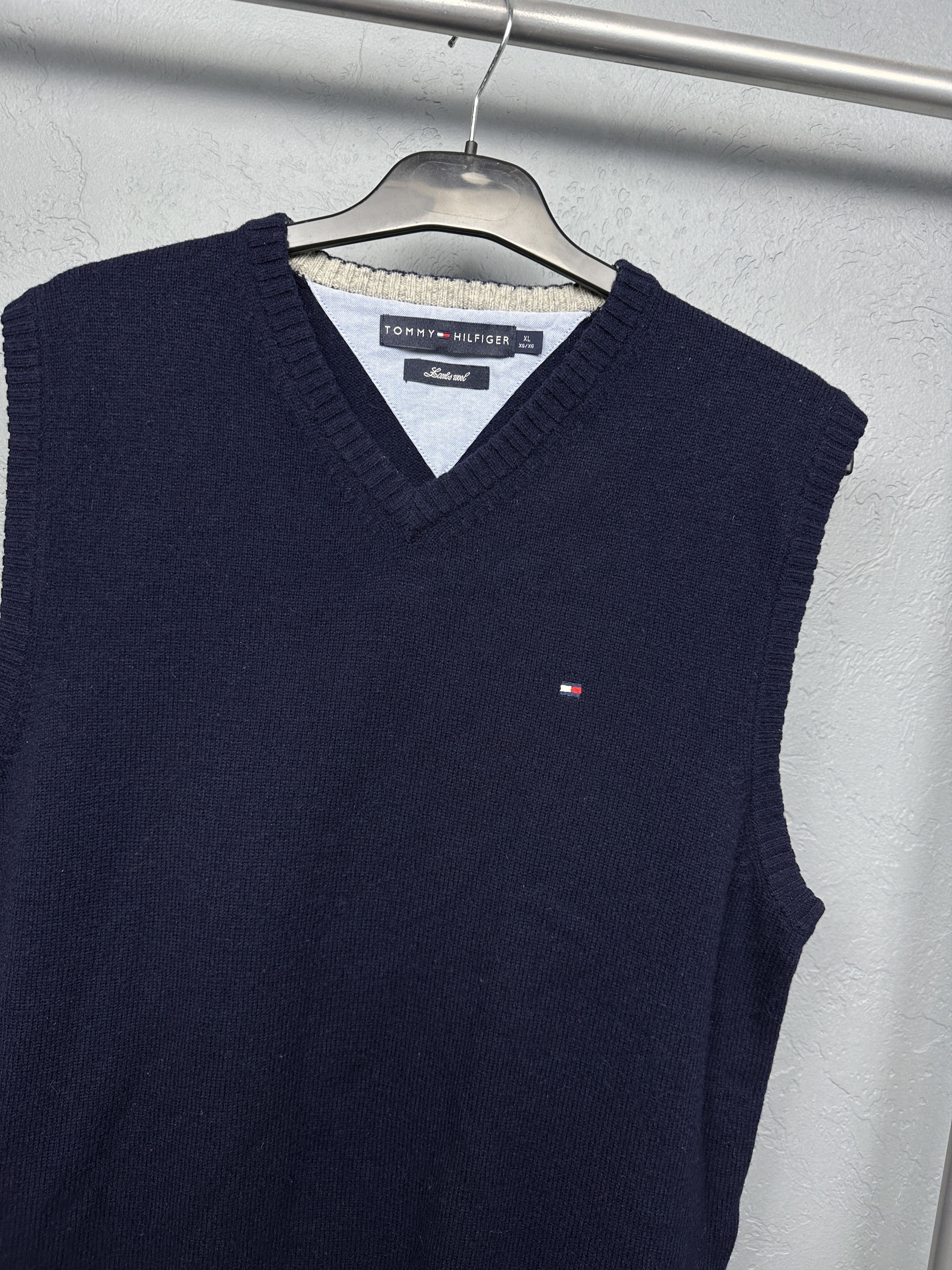 Tommy Hilfiger Tommy Hilfiger Vintage Mens Wool Knit Vest Sweater Jumper Size US XL / EU 56 / 4 - 2 Thumbnail