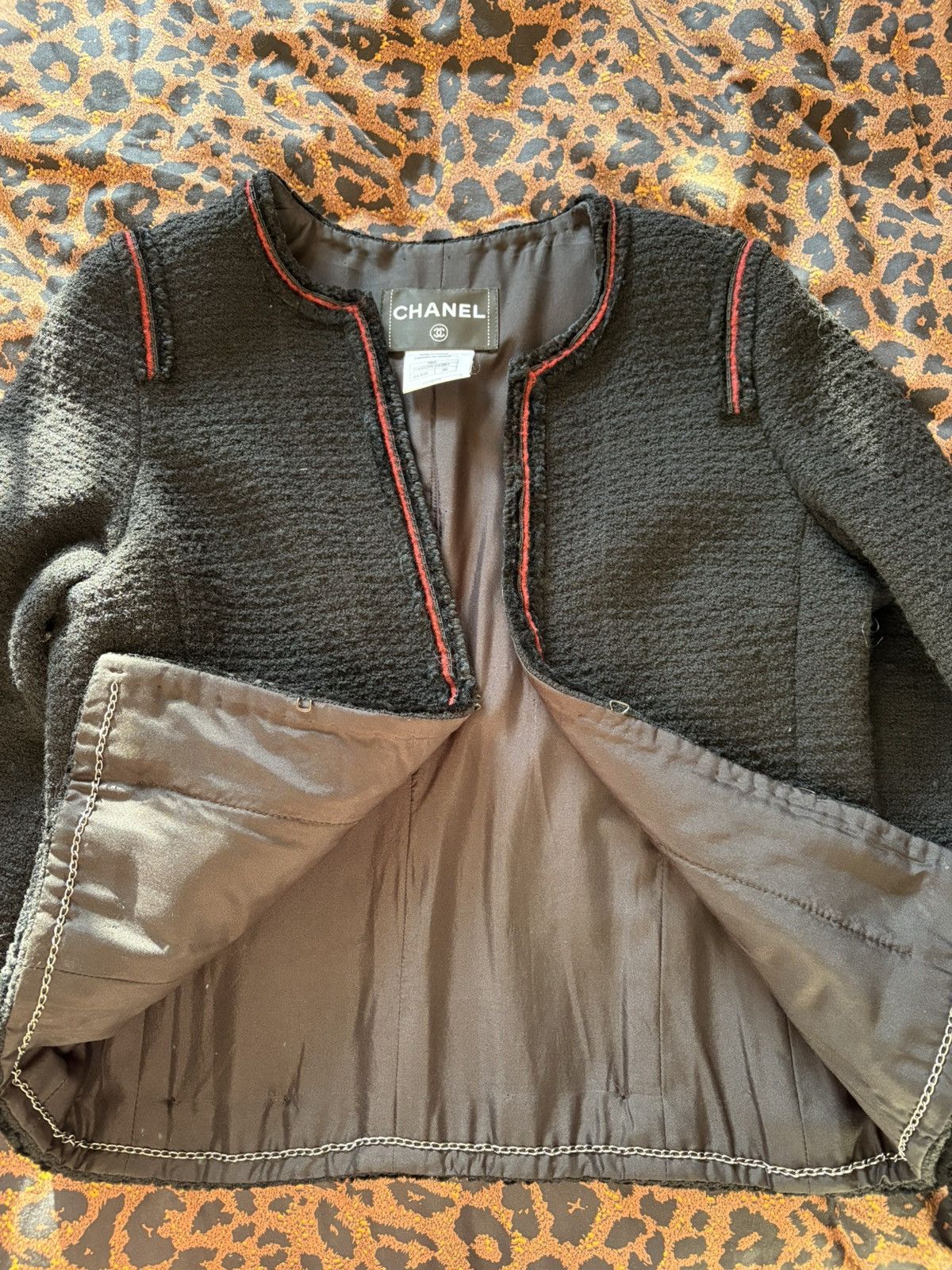Chanel CHANEL BOUCLE JACKET FROM 2009 METIERS D' ART COLLECTION Size S / US 4 / IT 40 - 5 Thumbnail
