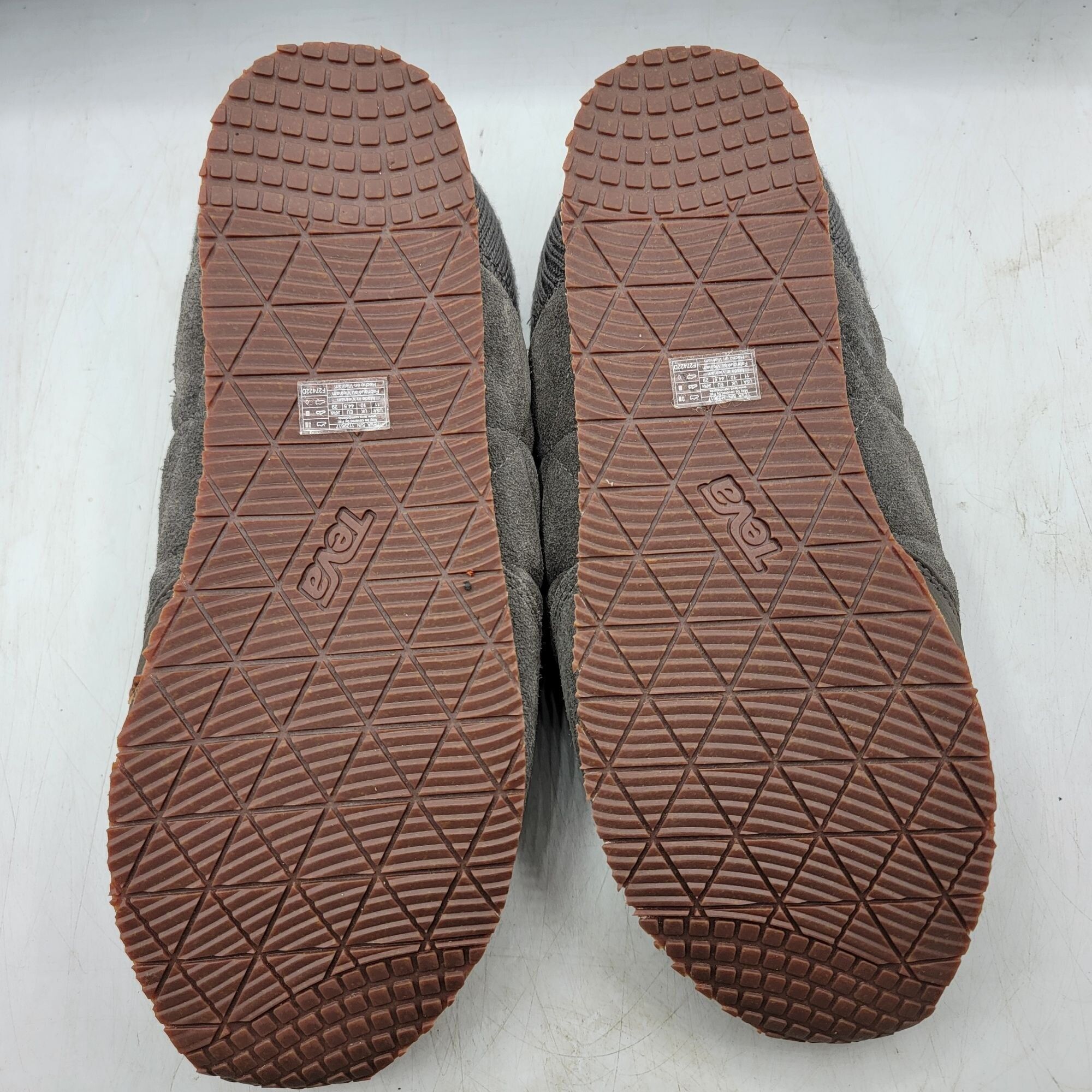 Teva Teva ReEmber Plushed Mens 11 Gray Slipper Shoes Comfort Line Size US 11 / EU 44 - 8 Thumbnail