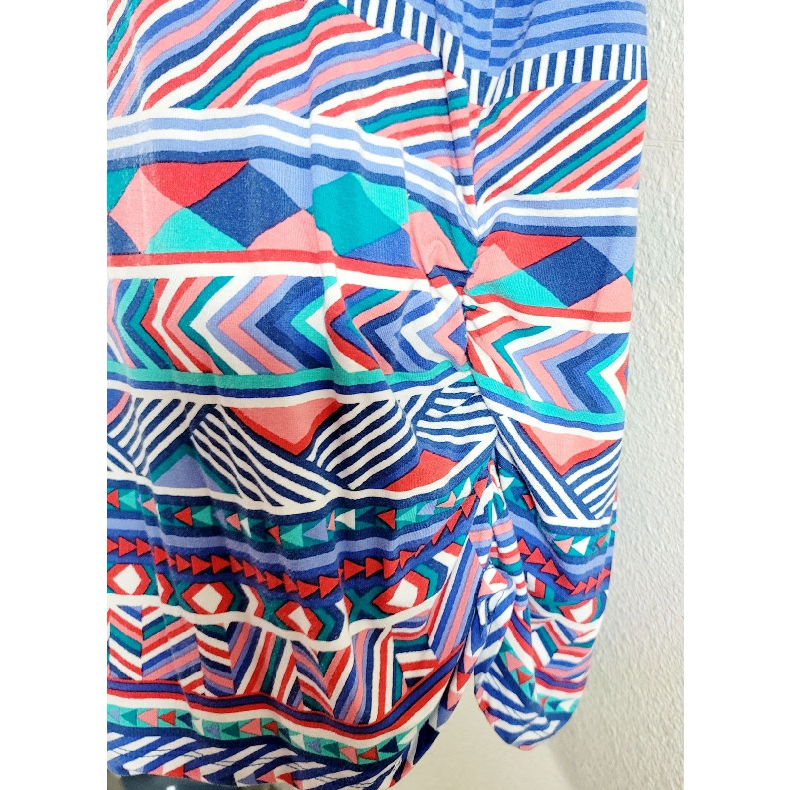 Other Ruby Rd. Blue Pink Arrow Geo Print Top XL Lightweight Ruched Size XL / US 12-14 / IT 48-50 - 4 Thumbnail