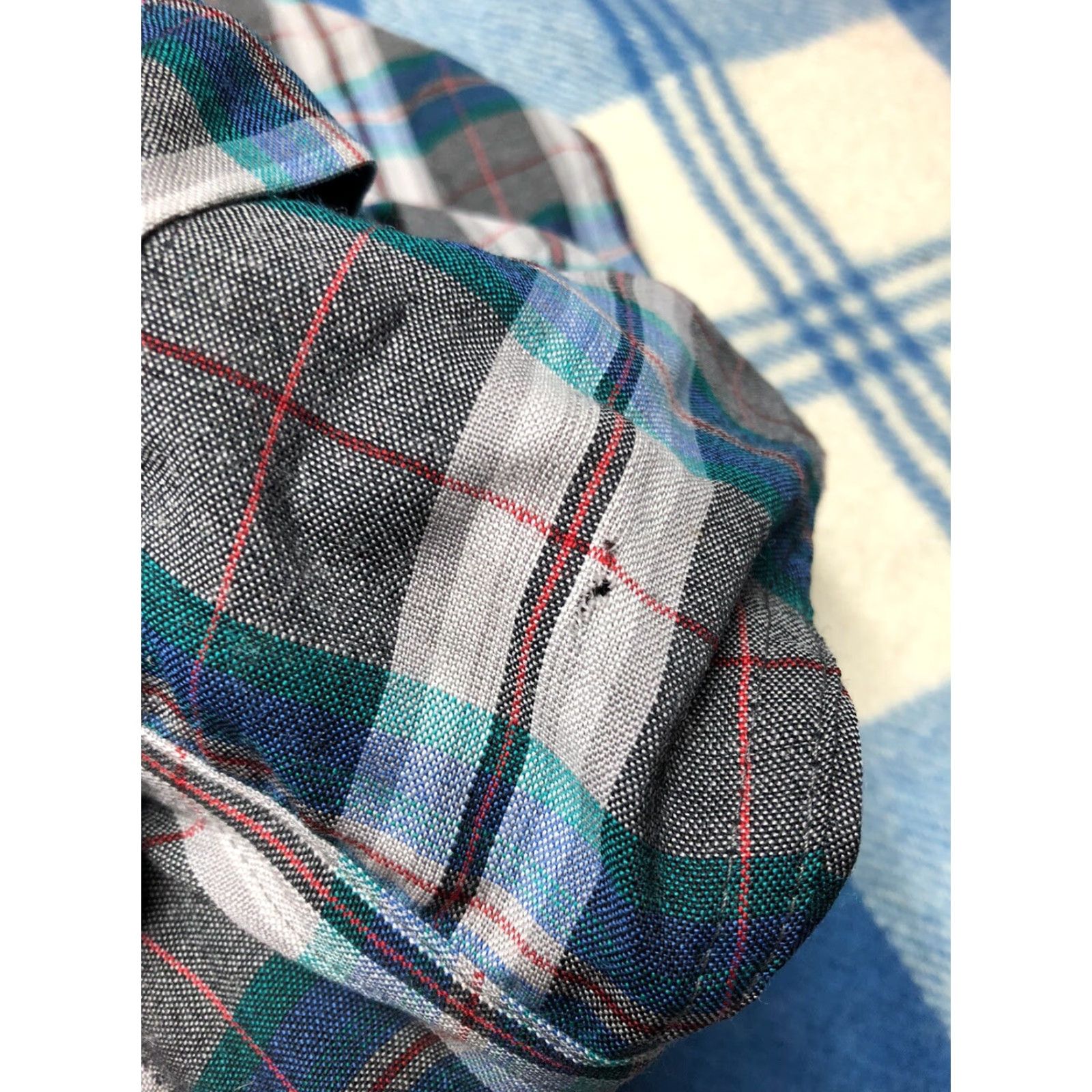 Pendleton VINTAGE Pendleton Button Shirt Men Medium Plaid Turquoise Blue Green Wool 80s 70s Long Sleeve Size US M / EU 48-50 / 2 - 3 Thumbnail