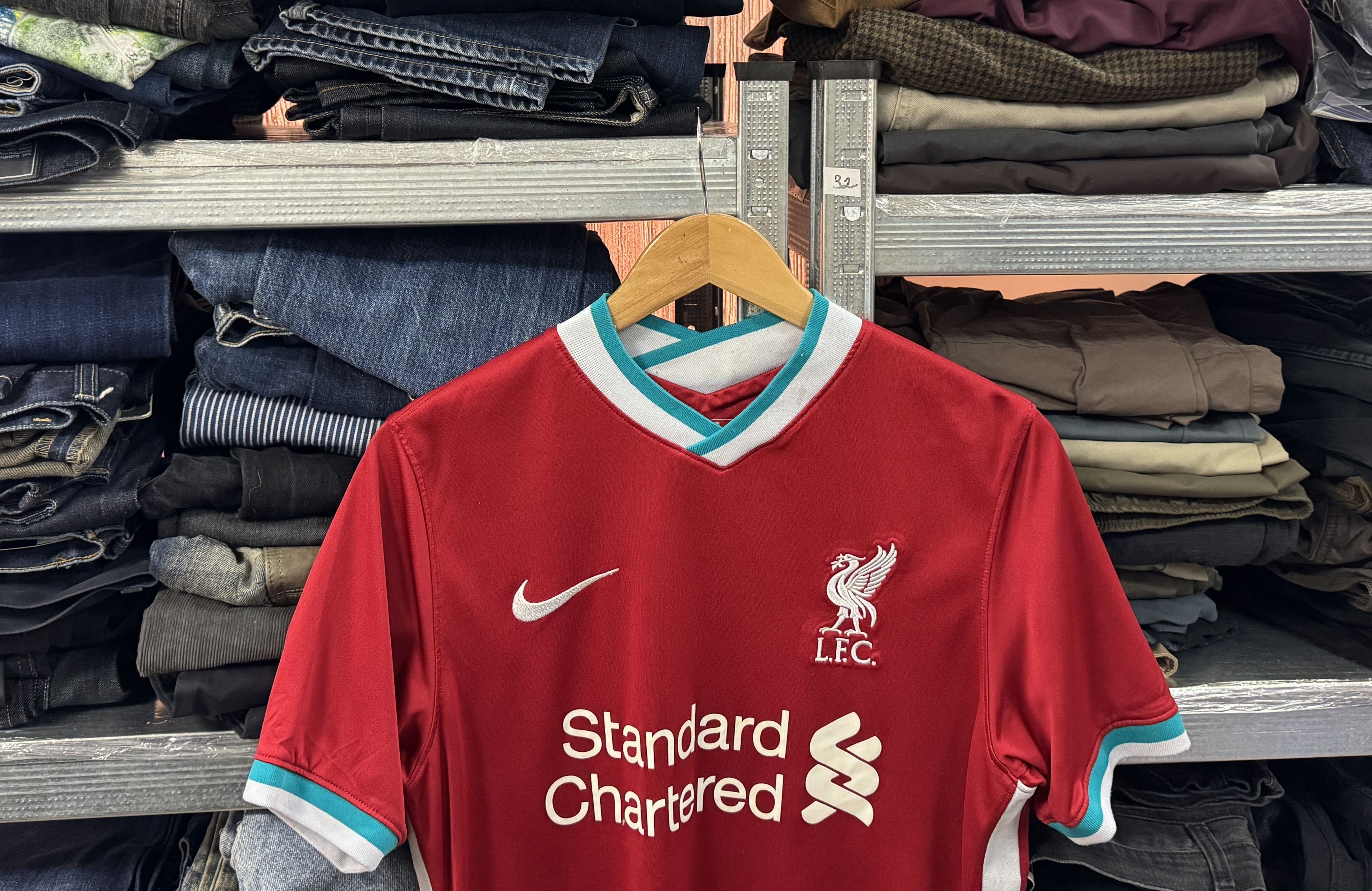 Nike 2020/21 Liverpool Nike Home Football Soccer jersey kit Size US M / EU 48-50 / 2 - 2 Thumbnail